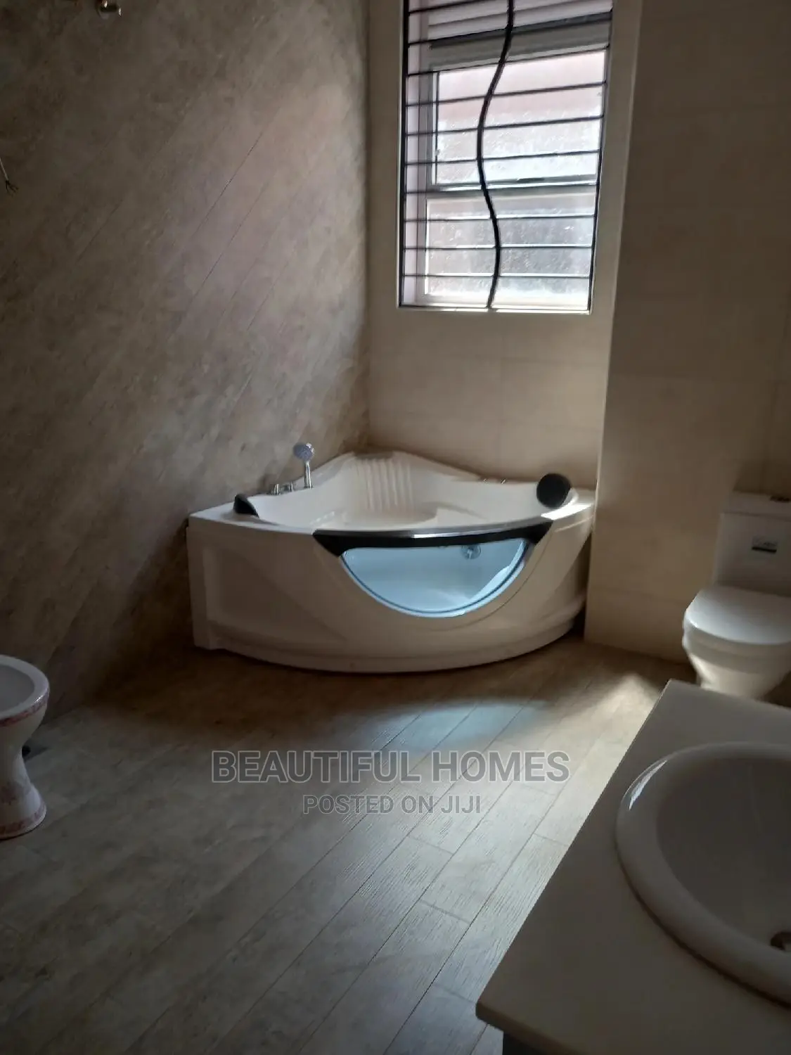 Furnished 6bdrm Mansion in Kigo Munyonyo, Central Division for sale in Central Division