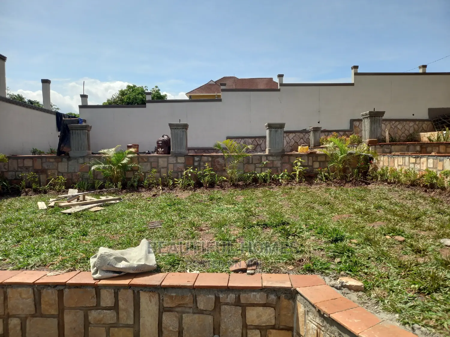 Furnished 6bdrm Mansion in Kigo Lake View, Makindye for sale in Makindye