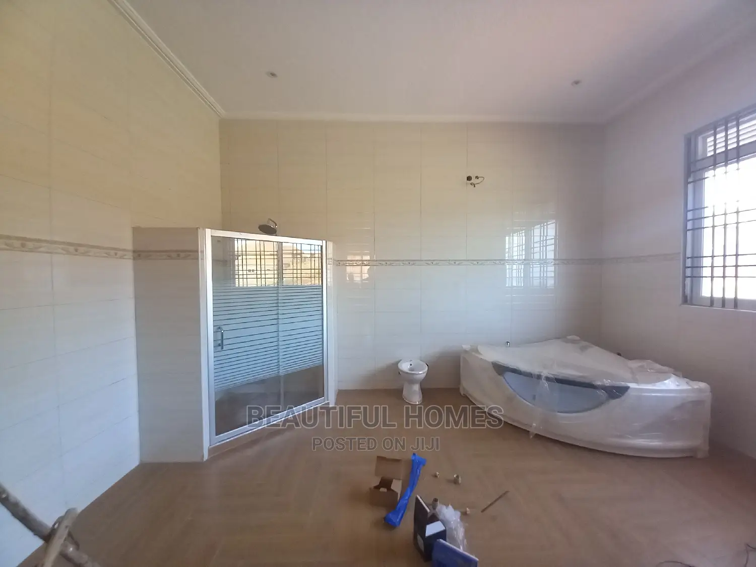 Furnished 6bdrm Duplex in Kigo Corporate, Makindye for sale in Makindye