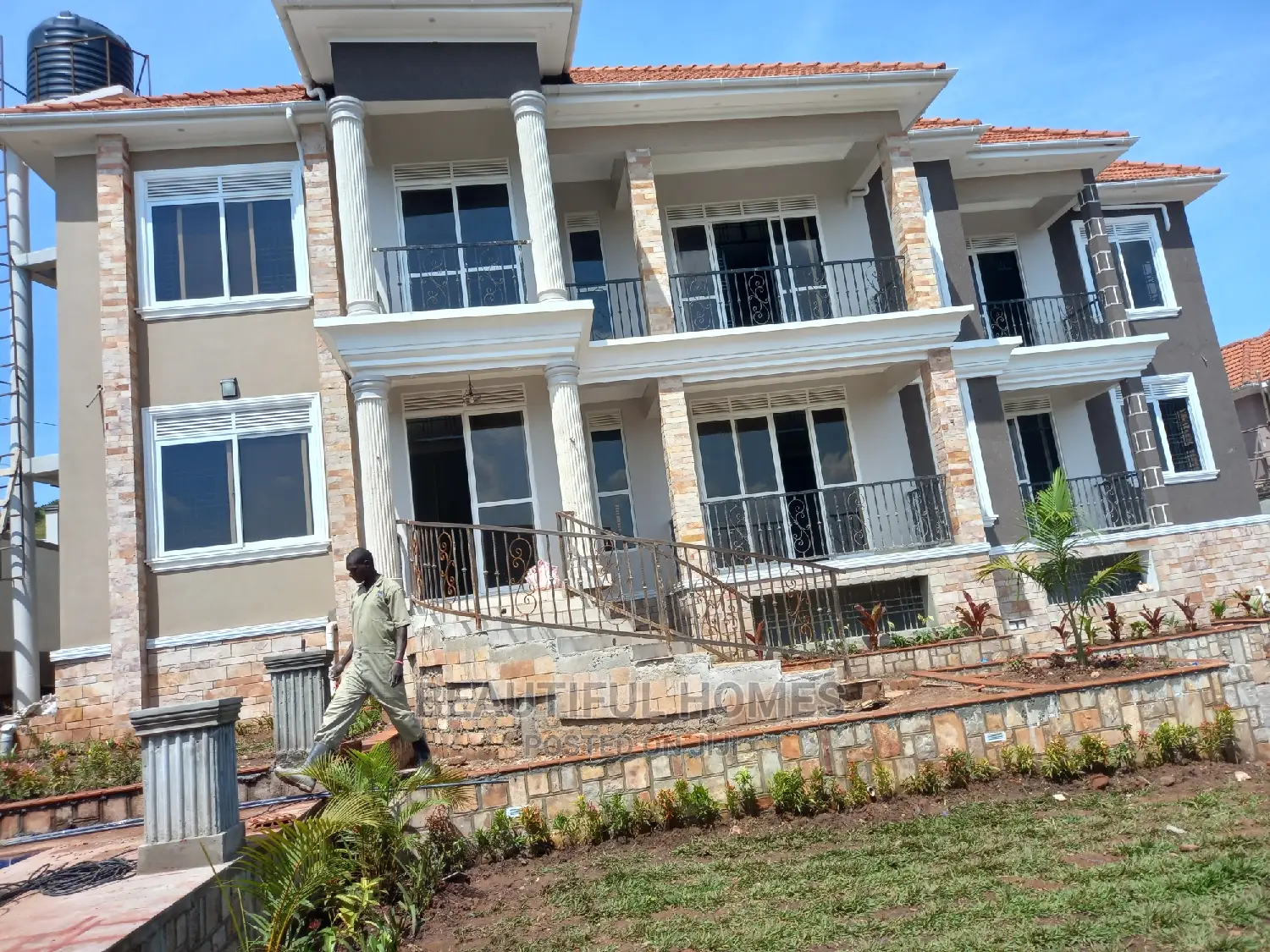 Furnished 6bdrm Mansion in Kigo, Makindye for sale in Makindye