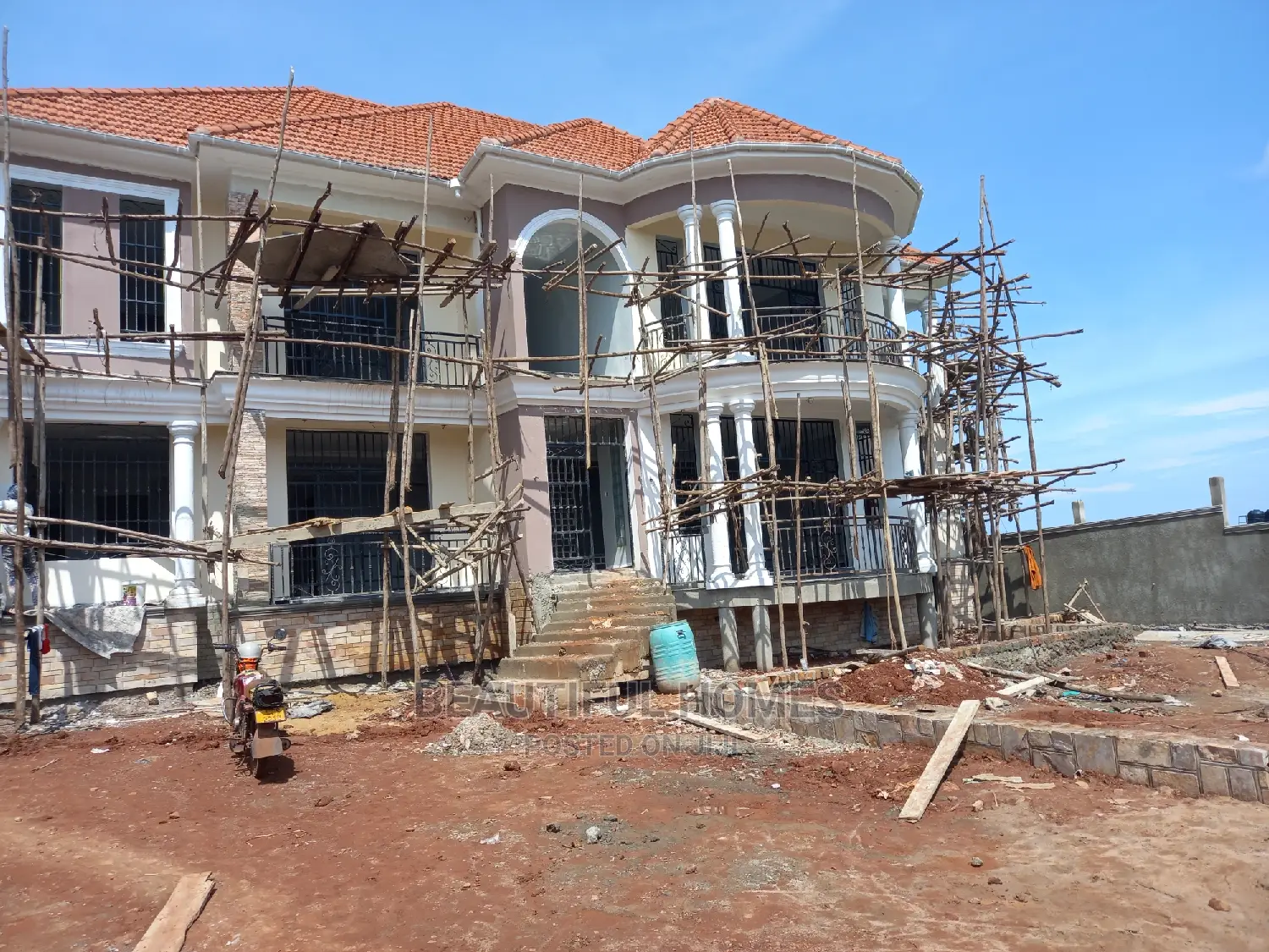 Furnished 6bdrm Mansion in Kigo, Makindye for sale in Makindye