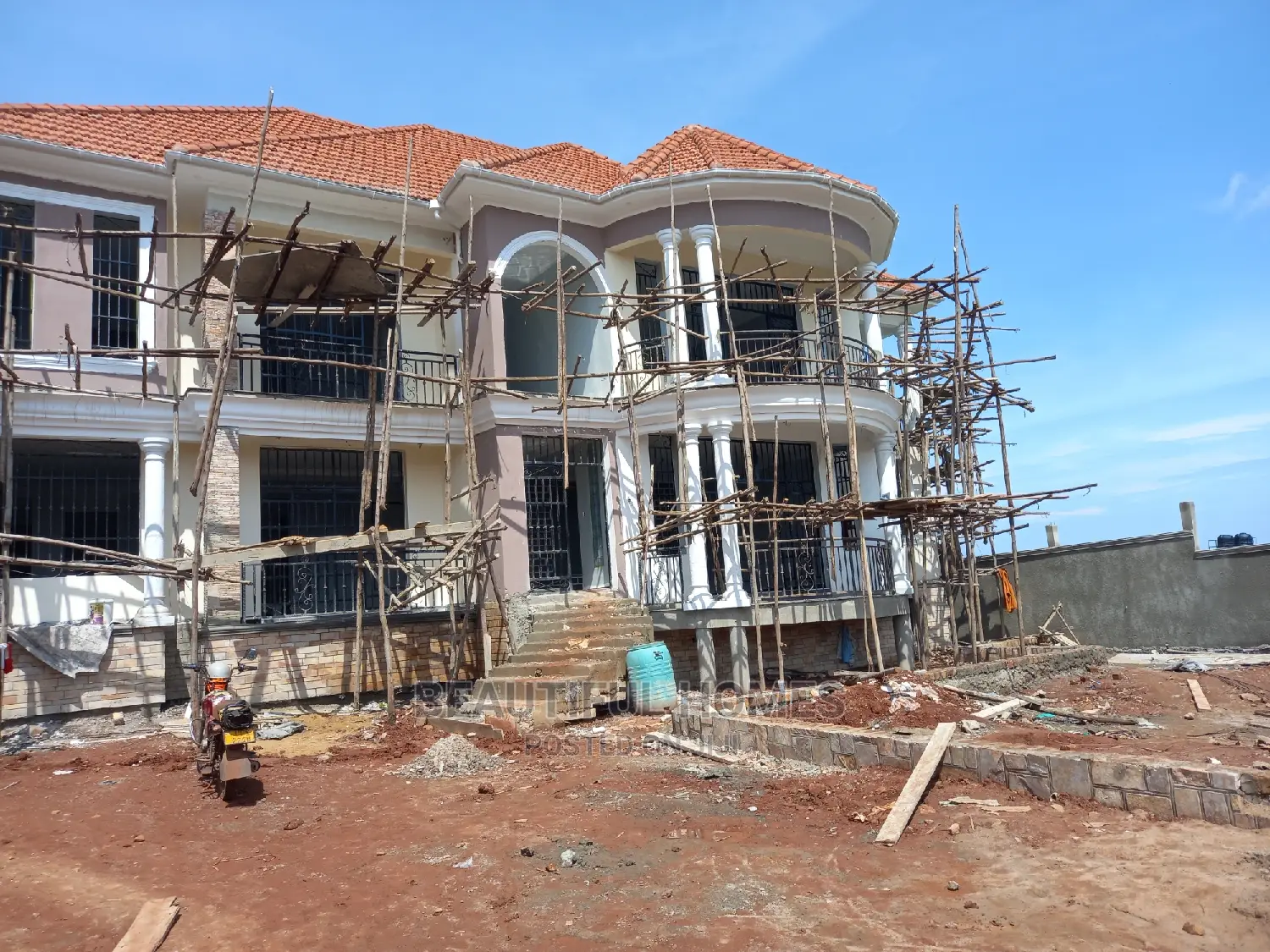 Furnished 6bdrm Mansion in Kigo, Makindye for sale in Makindye