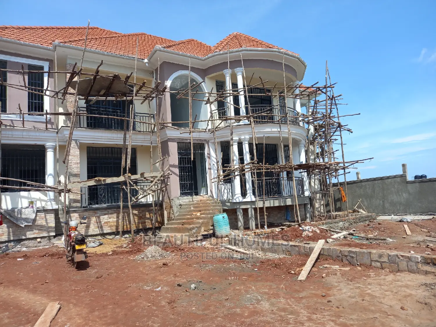 Furnished 6bdrm Mansion in Kigo Lake View, Makindye for sale in Makindye