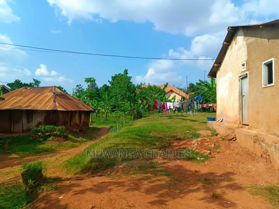 100by100ft Plot in Kulambiro on Quick Sale in Central Division