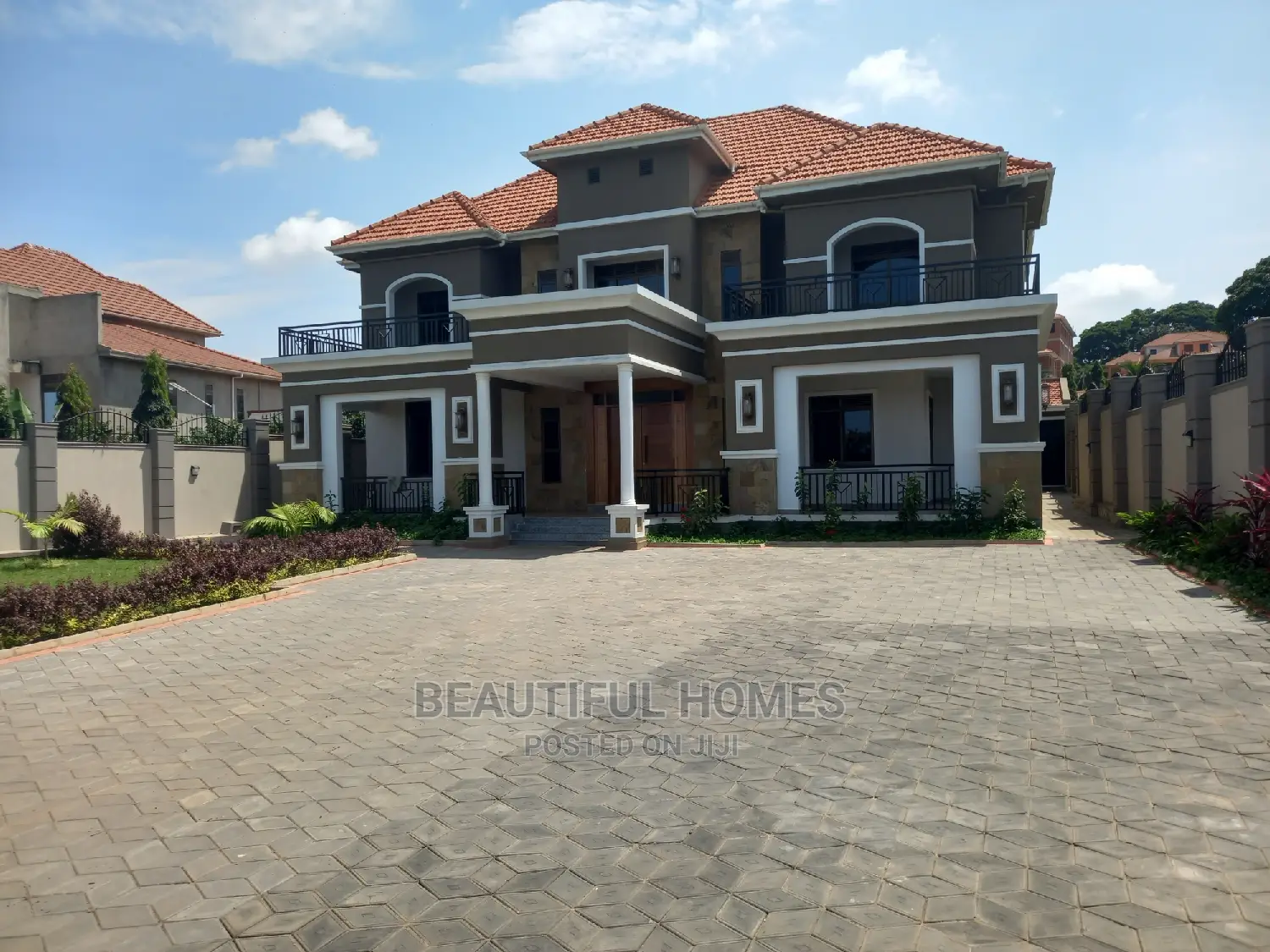 Furnished 6bdrm Mansion in Munyonyo Lake View, Central Division in Central Division