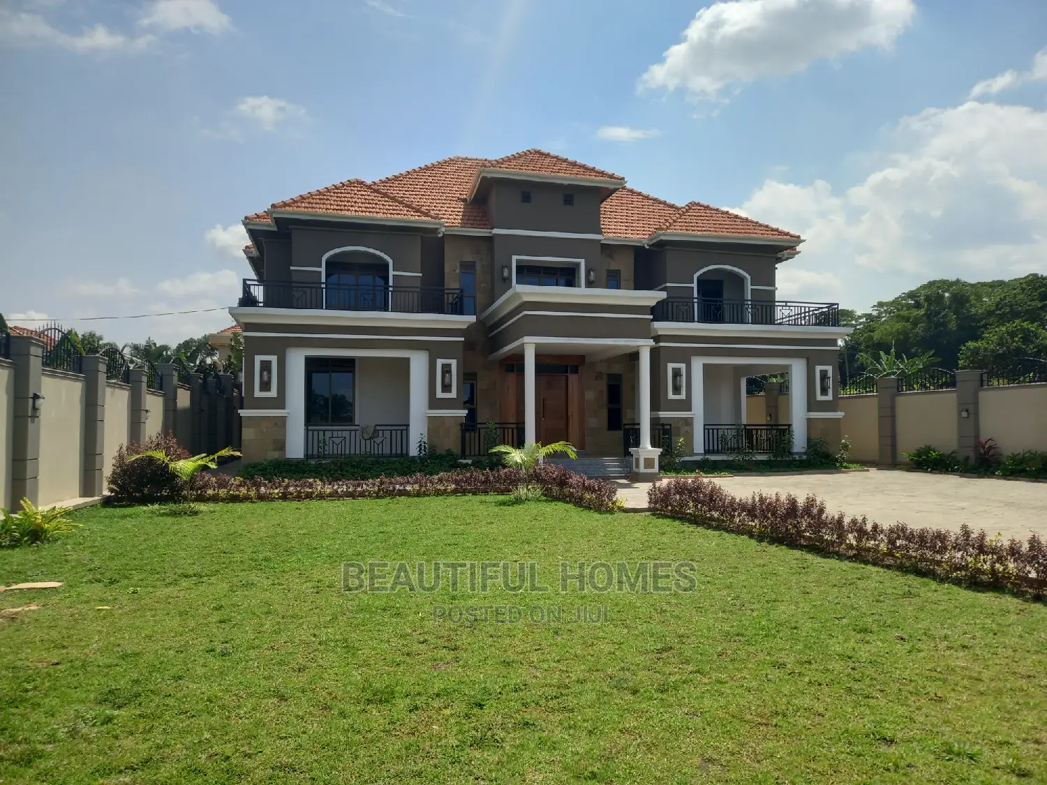 Furnished 6bdrm Mansion in Munyonyo Lake View, Central Division in Central Division