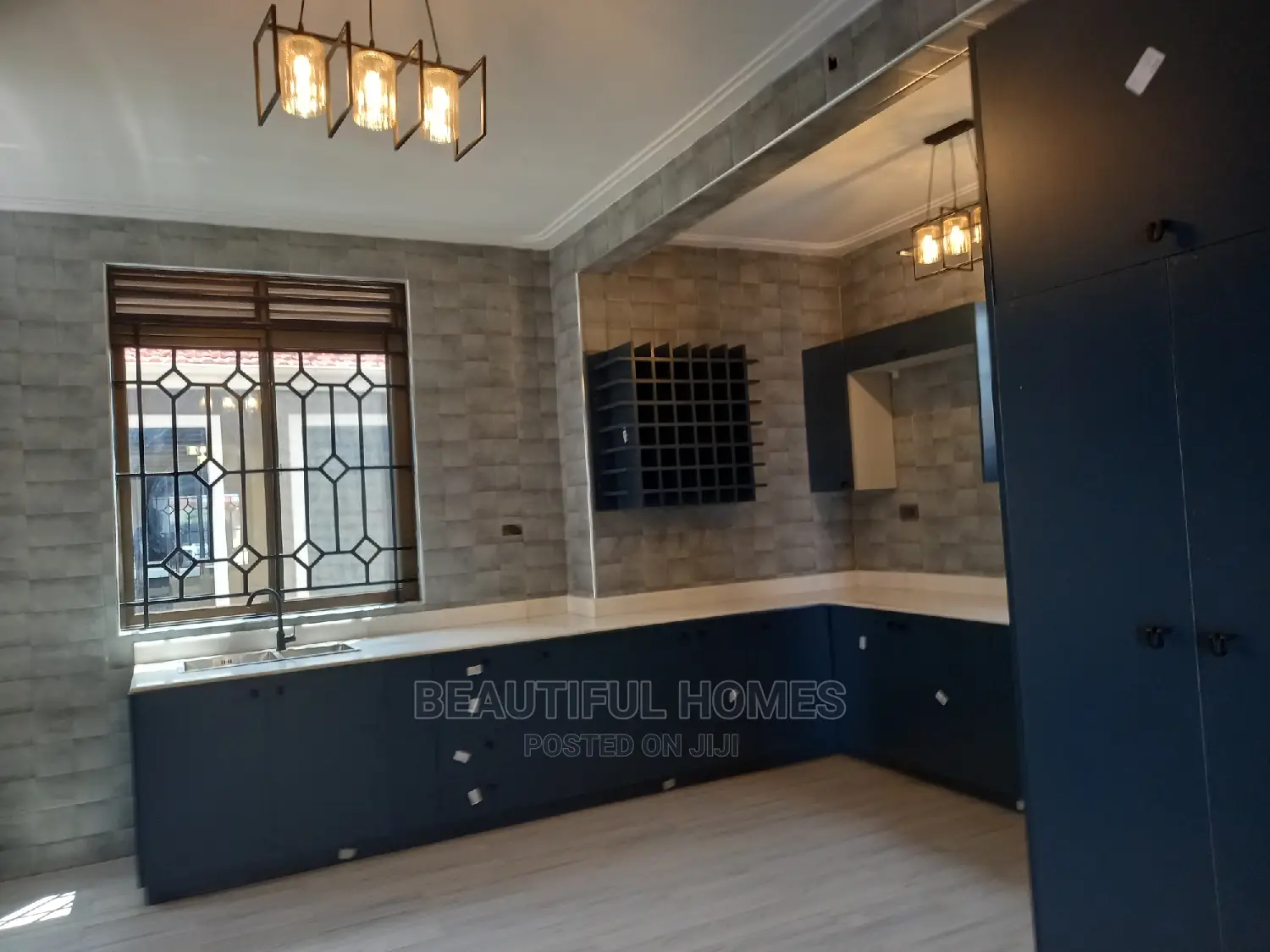Furnished 6bdrm Mansion in Munyonyo Lake View, Central Division in Central Division
