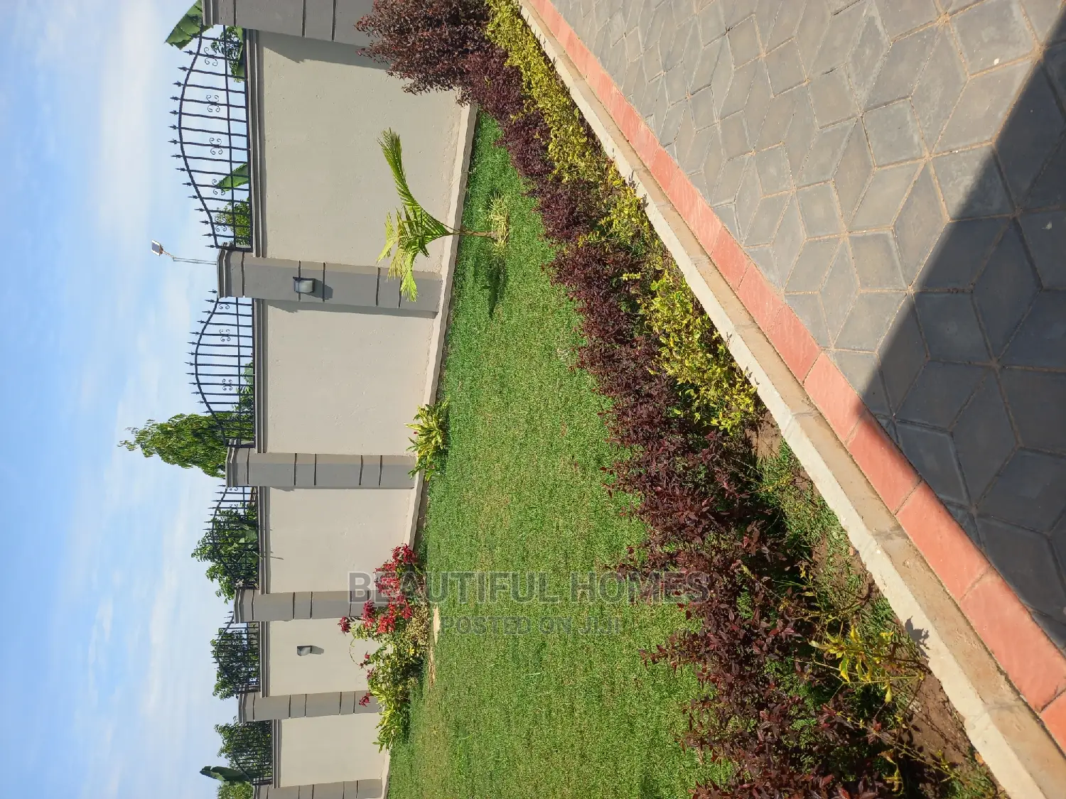 Furnished 6bdrm House in Munyonyo Wide Lake, Makindye for sale in Makindye