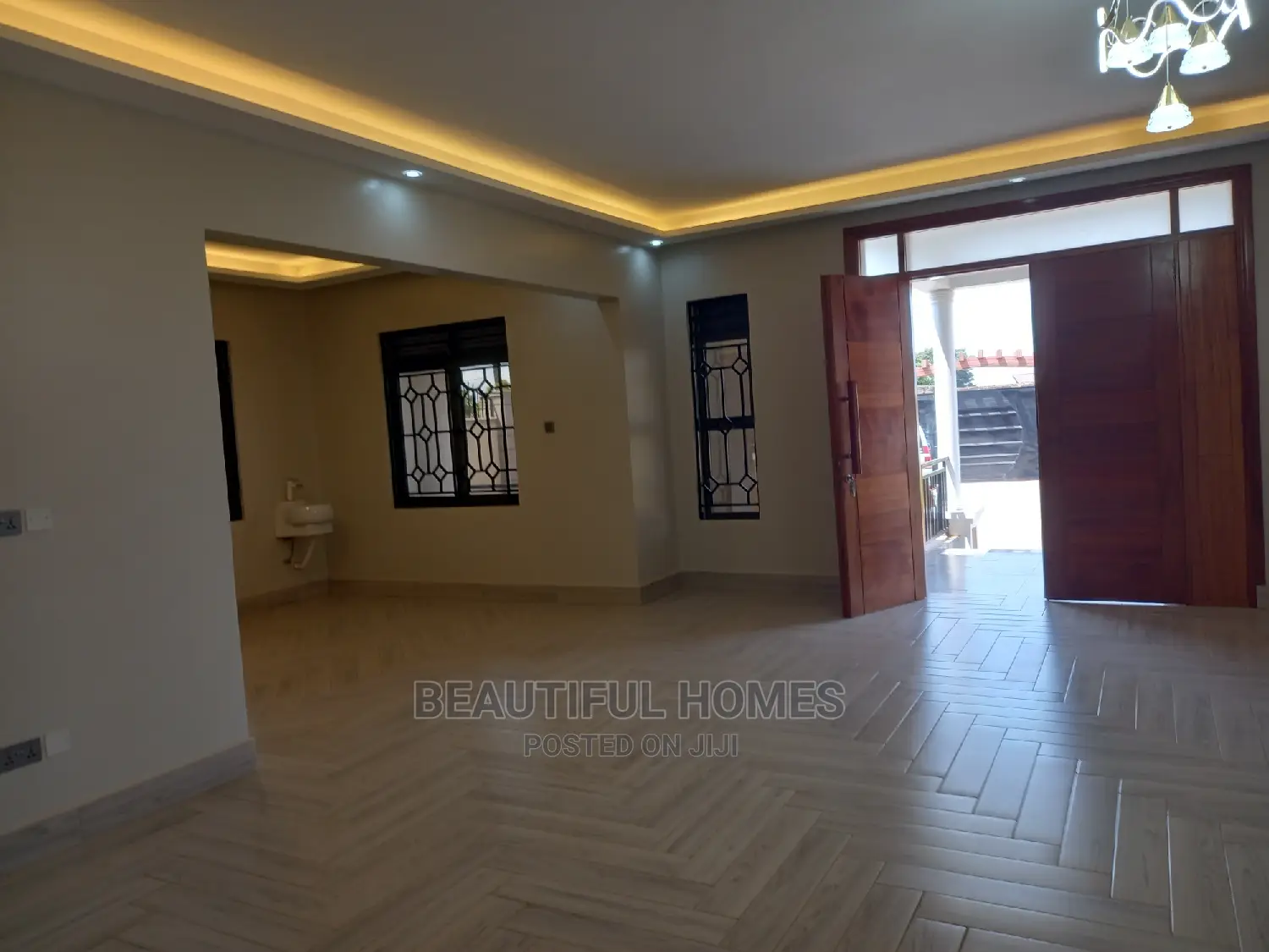 Furnished 6bdrm House in Munyonyo Wide Lake, Makindye for sale in Makindye