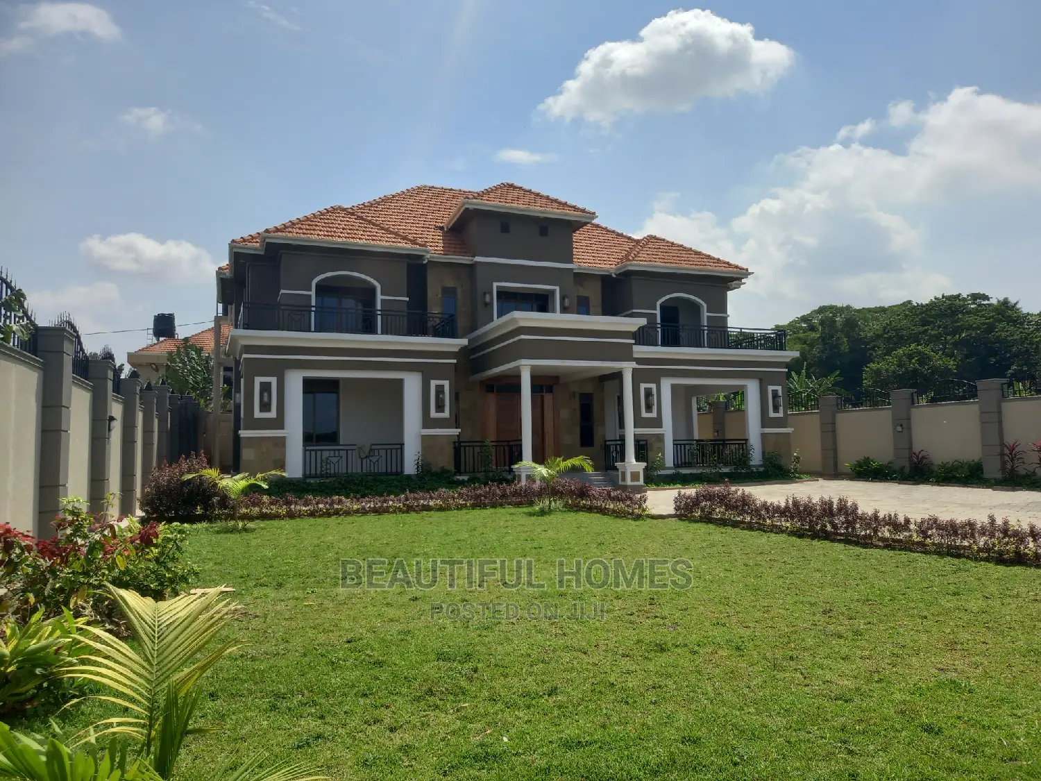 Furnished 6bdrm House in Munyonyo Wide Lake, Makindye for sale in Makindye