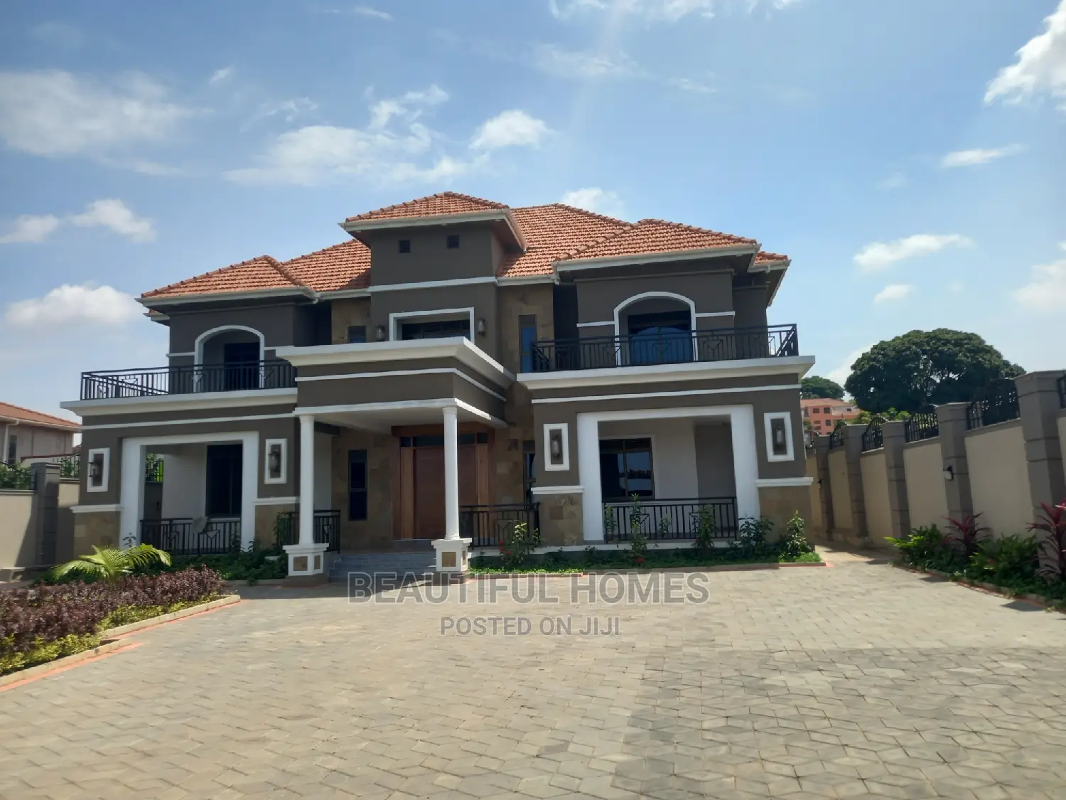 Furnished 6bdrm Mansion in Munyonyo Lake Vic, Makindye for sale in Makindye