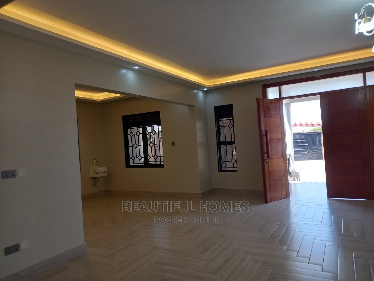 Furnished 6bdrm Mansion in Munyonyo Lake Vic, Makindye for sale in Makindye