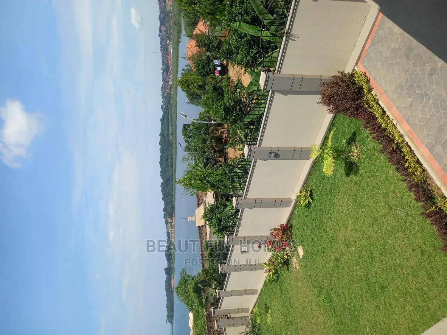 Furnished 6bdrm Mansion in Munyonyo Lake All, Makindye for sale in Makindye