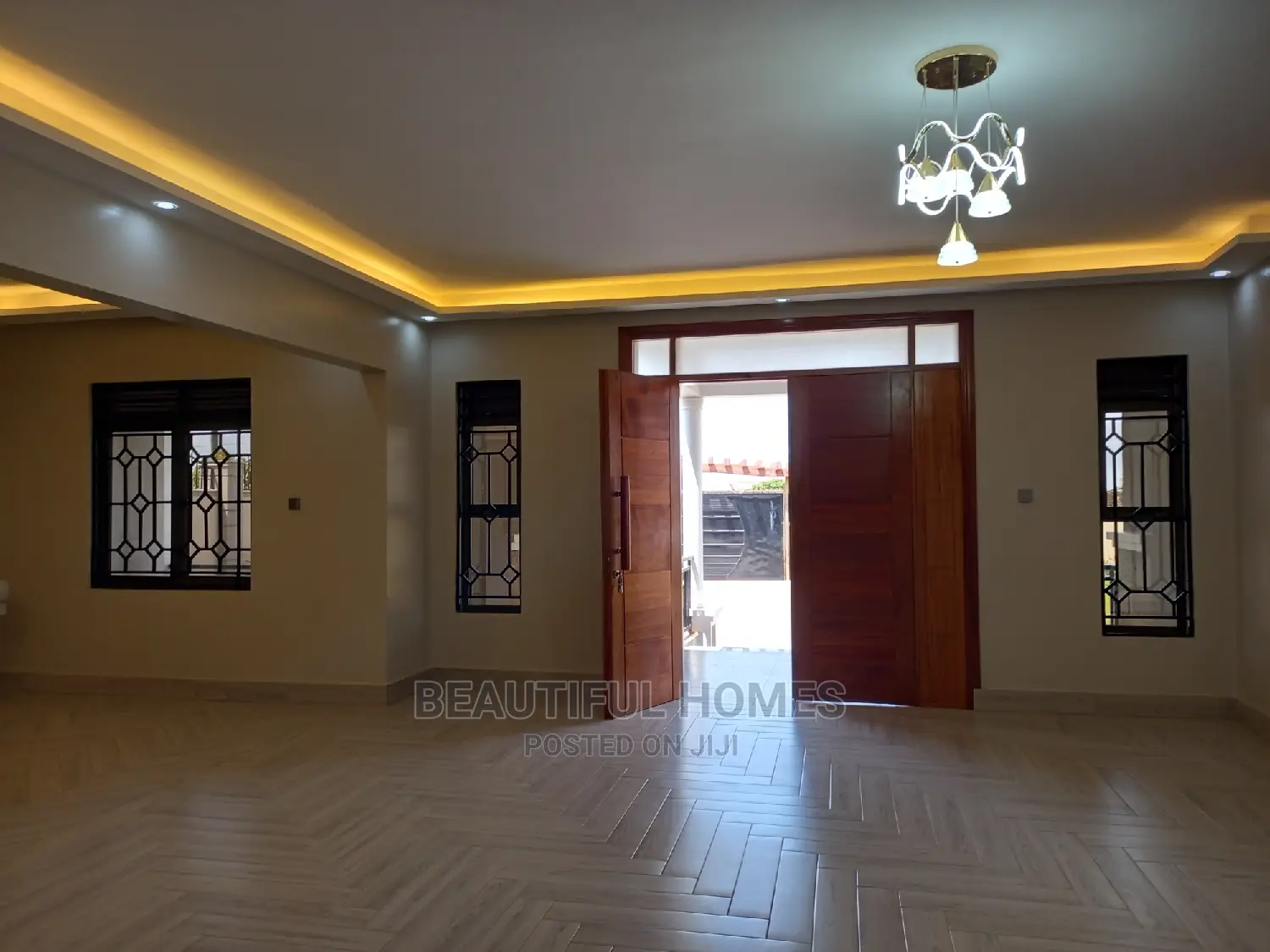 Furnished 6bdrm Duplex in Munyonyo Lake, Makindye for sale in Makindye
