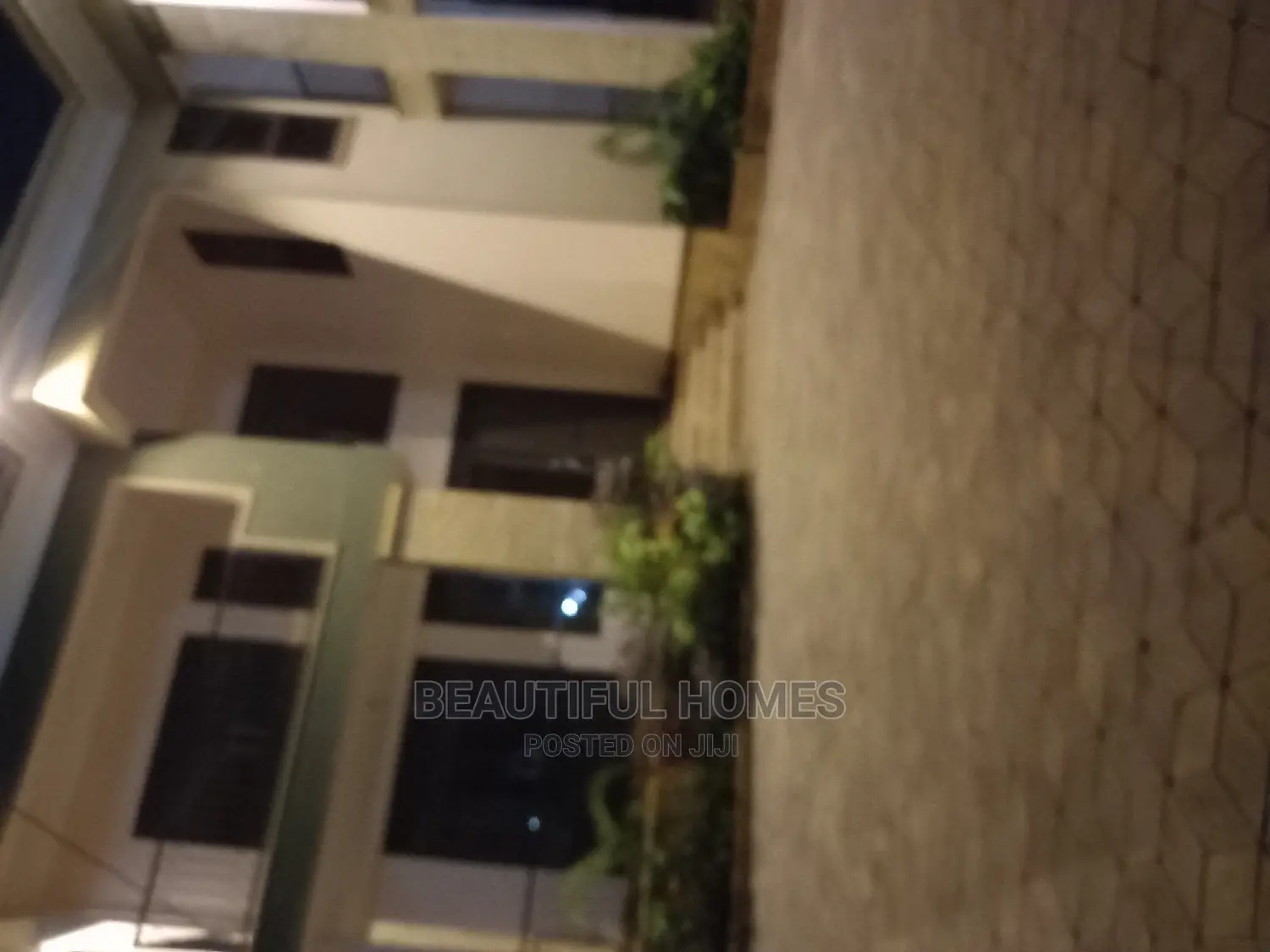Furnished 5bdrm Duplex in Kira All Tarmack, Central Division for sale in Central Division