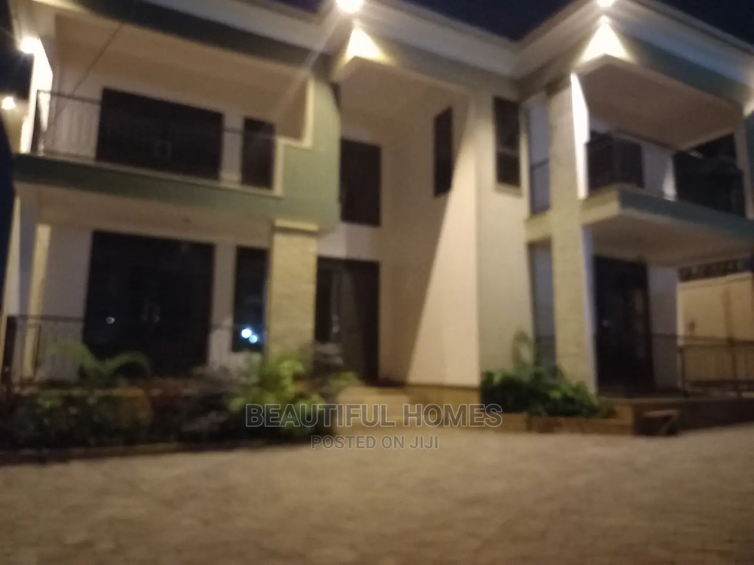 Furnished 5bdrm Duplex in Kira All Tarmack, Central Division for sale in Central Division