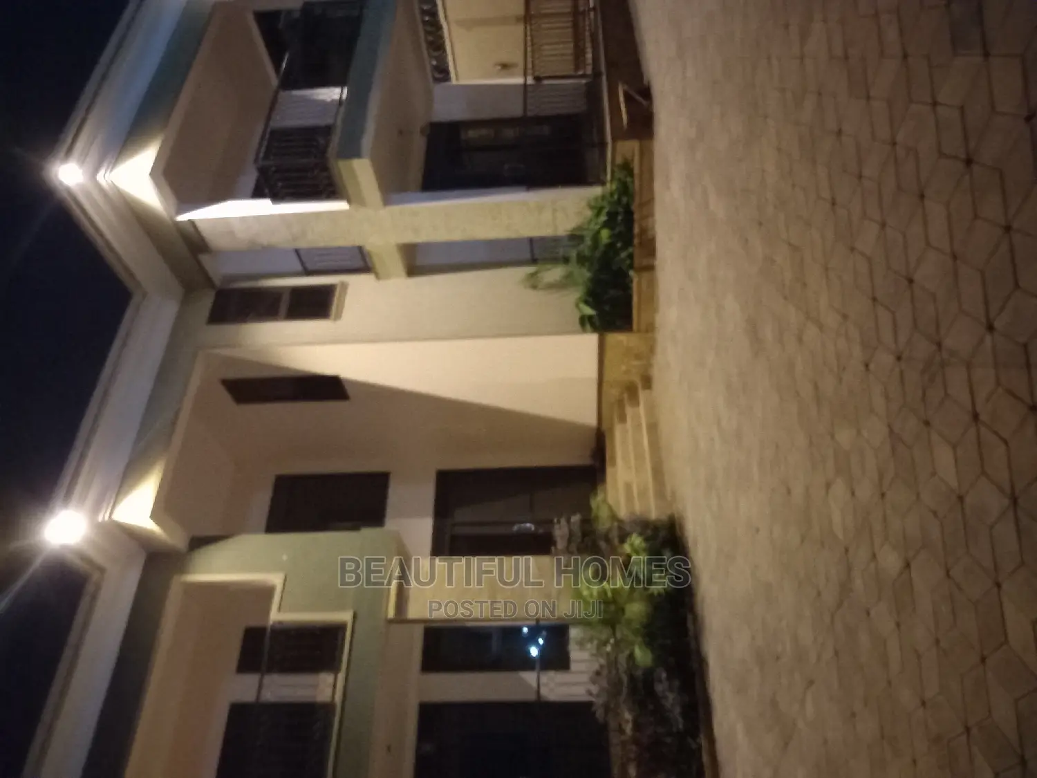 Furnished 5bdrm Duplex in Kira All Tarmack, Central Division for sale in Central Division