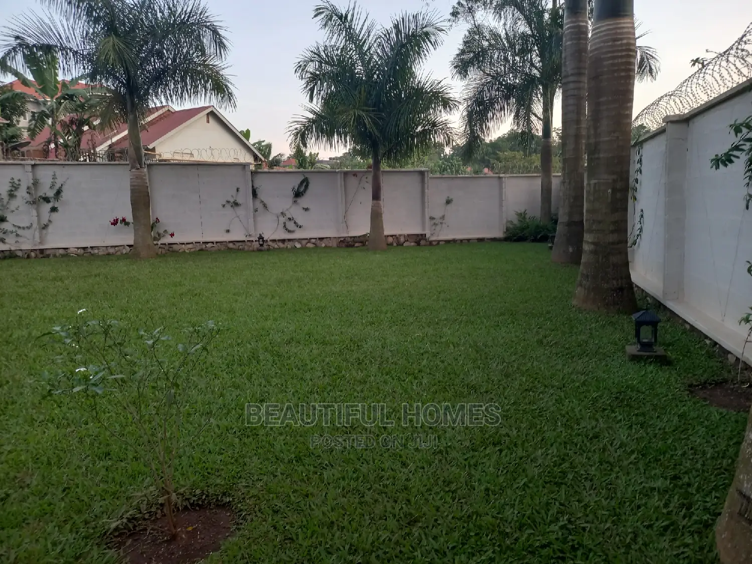 Furnished 4bdrm House in Kira Corporate for sale in Kira