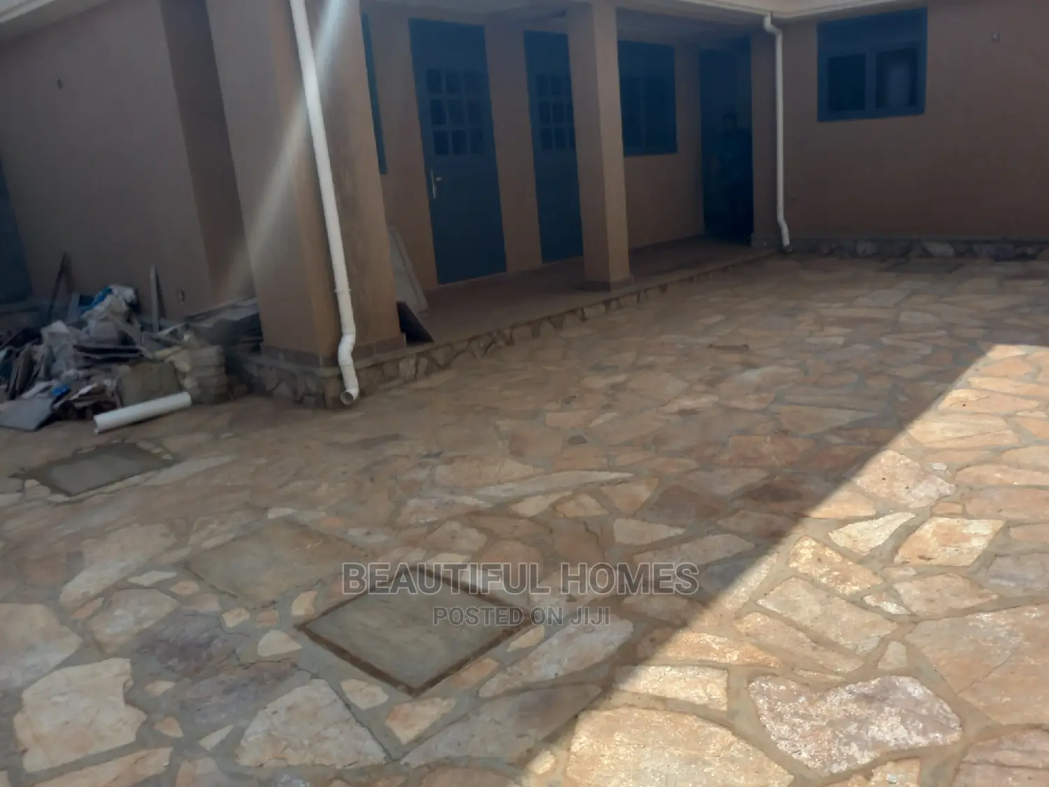 Furnished 6bdrm Mansion in Munyonyo Posh Lake, Makindye for sale in Makindye