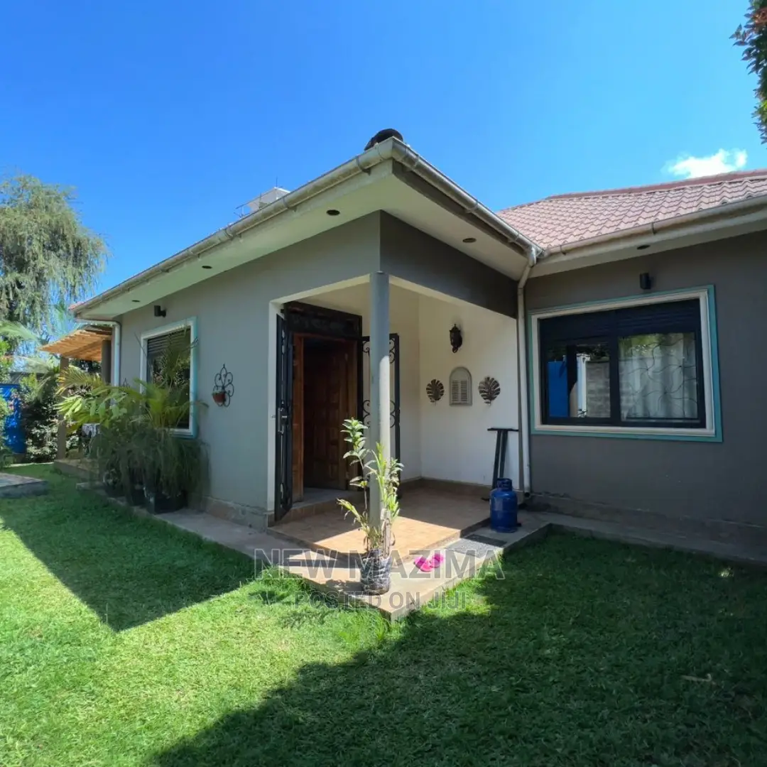 3bdrm Bungalow in Kabalagala Heights, Central Division for sale in Central Division