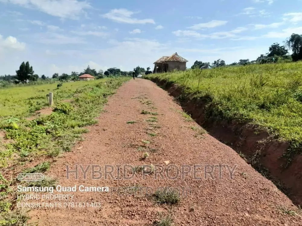 Commercial/Residential Plots For Sale At Bugwanya~Wakiso. in Wakiso / Wakiso