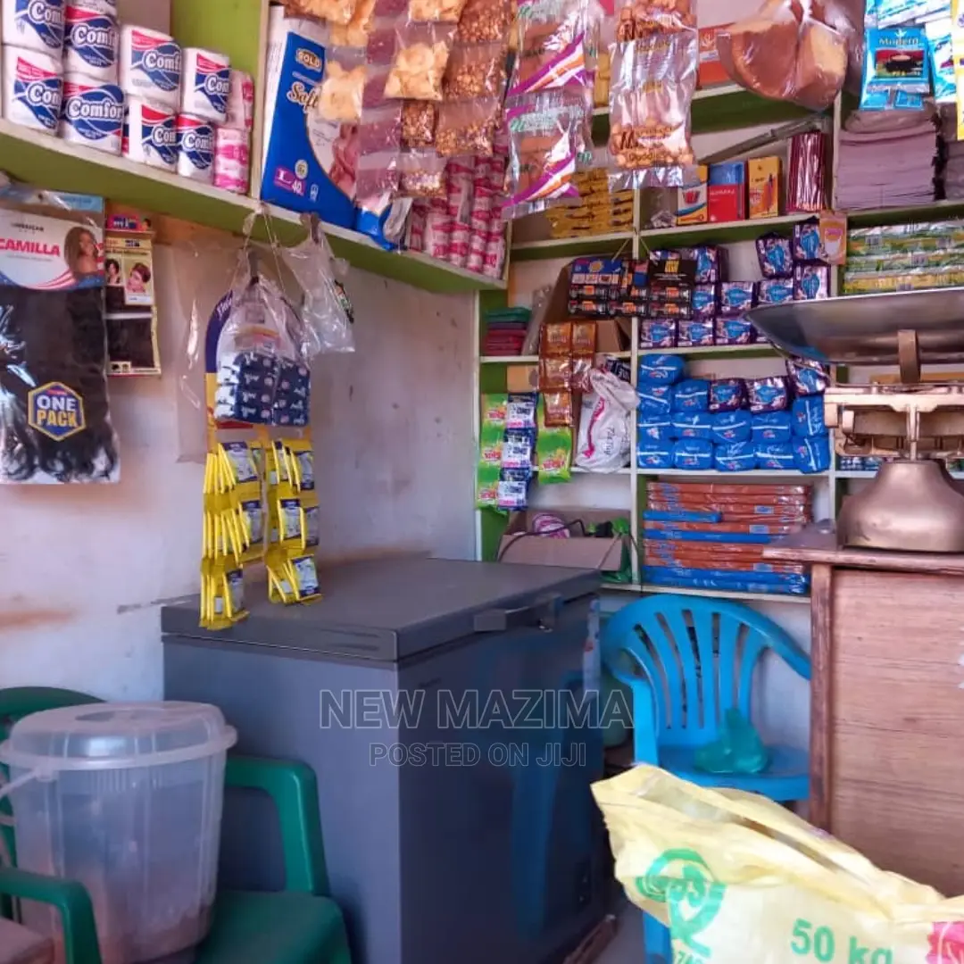 Very Busy Commercial Shop on Gd Will Sale in Makindye Cantre in Central Division