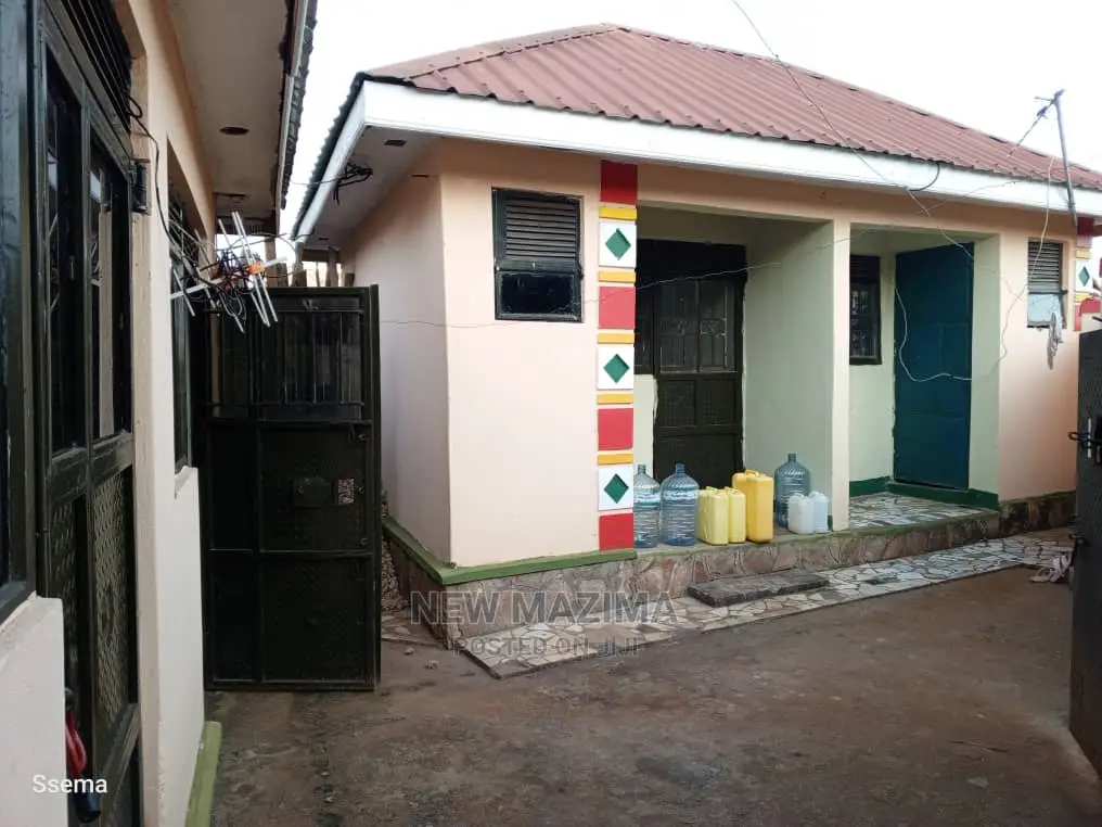4bdrm House in Bulenga Town, Central Division for sale in Central Division