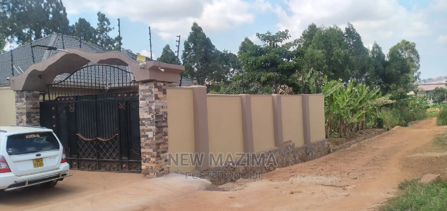 4bdrm Bungalow in Ntebe Rd Kitende, Central Division for sale in Central Division