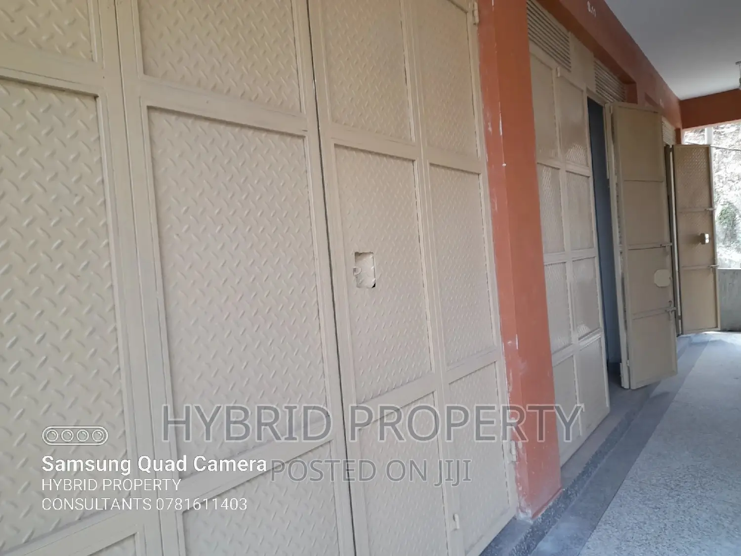 Beautiful Shops for Renting at Wakiso Town~Hoima Road. in Wakiso / Wakiso