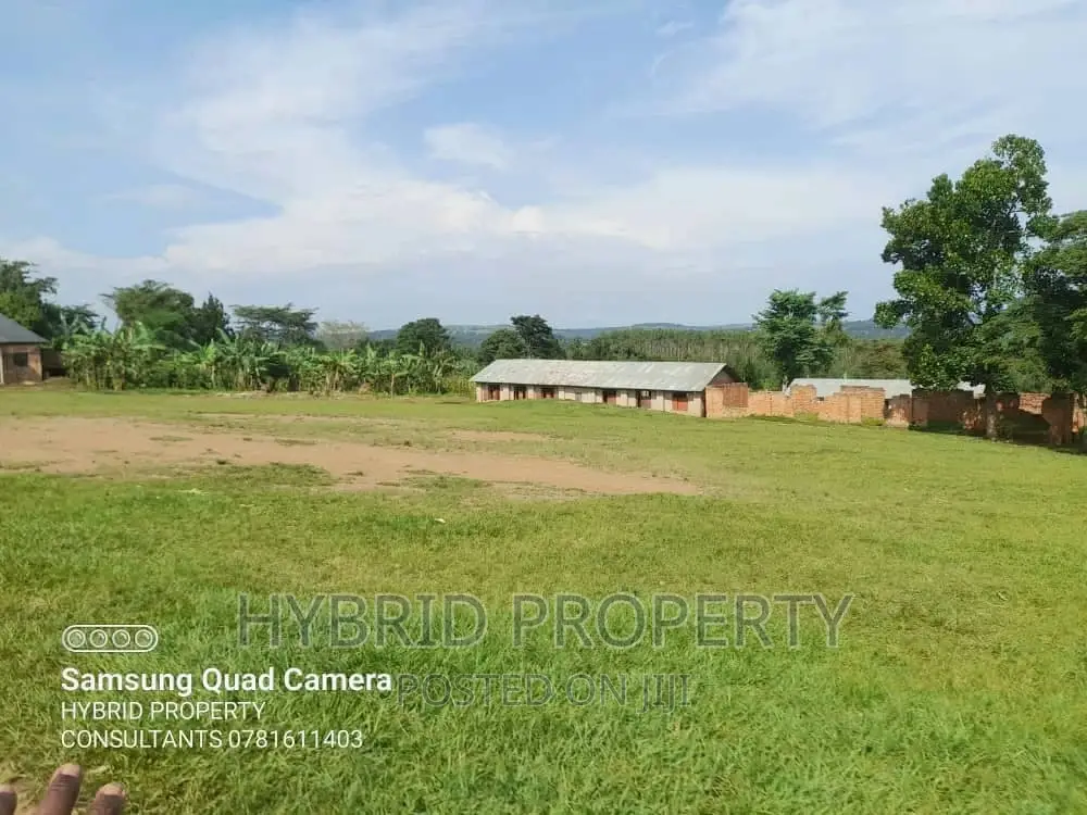 100acres of Fertile Land for Sale at Busunju Along Hoima Rd. in Ssekanyonyi