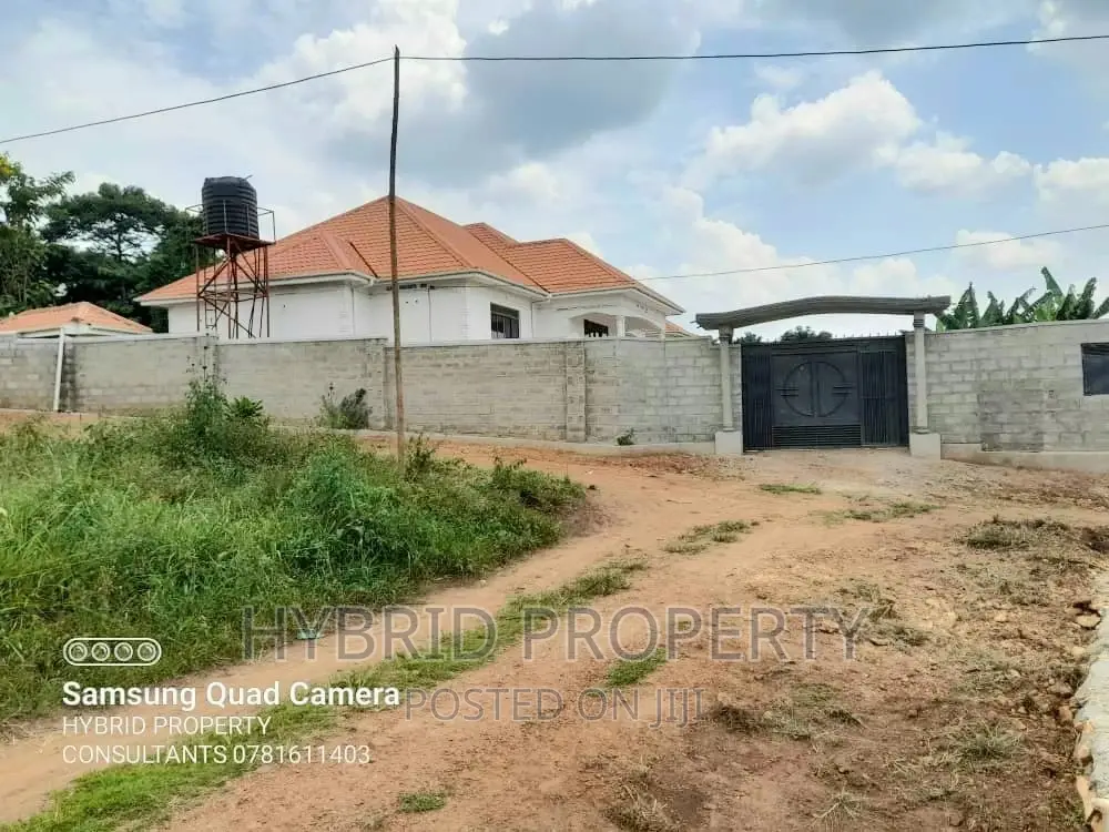 Prime Plots for Sale at Wakiso~Bugwanya Along Hoima Road II. in Wakiso / Wakiso