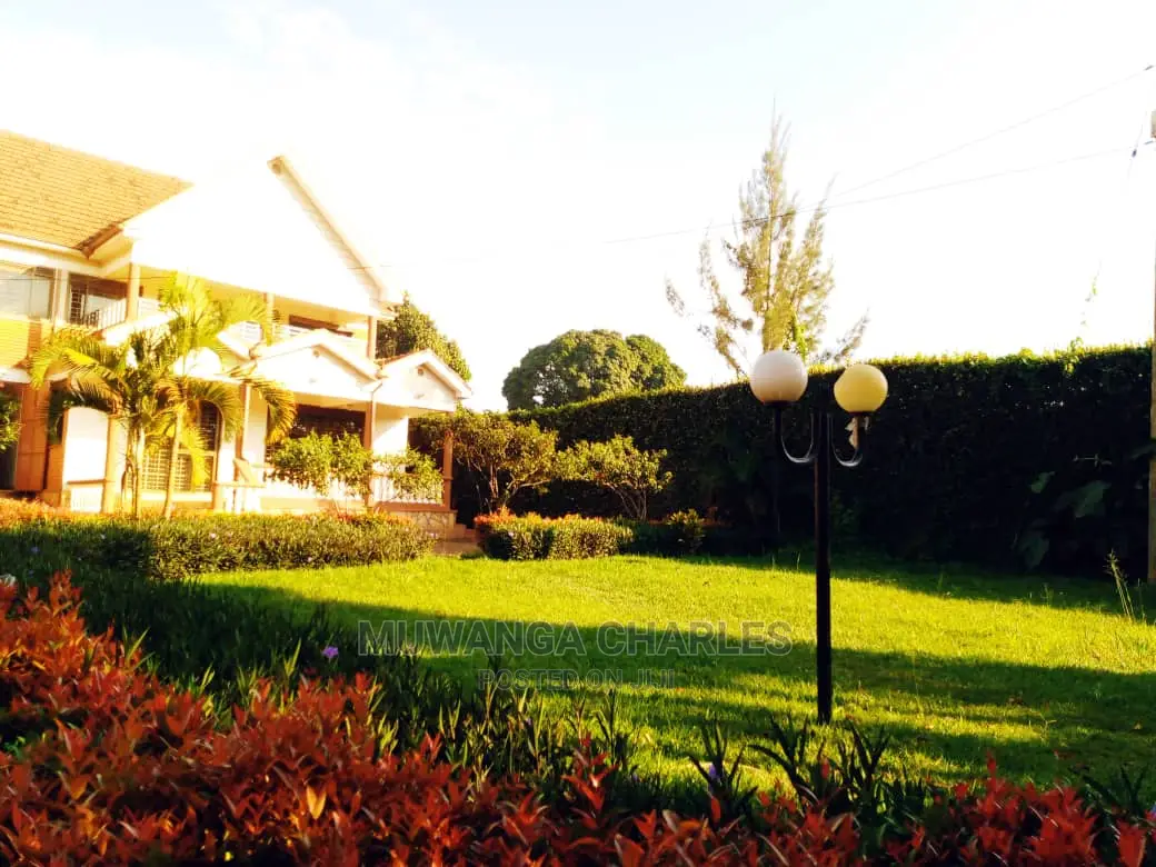 6bdrm Duplex in Fs Properties Ltd, Nakawa for sale in Nakawa
