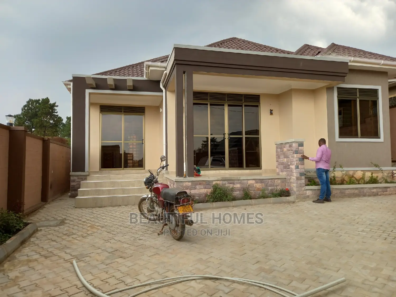 Furnished 3bdrm House in Nakwero Wealthy, Kira for sale in Kira