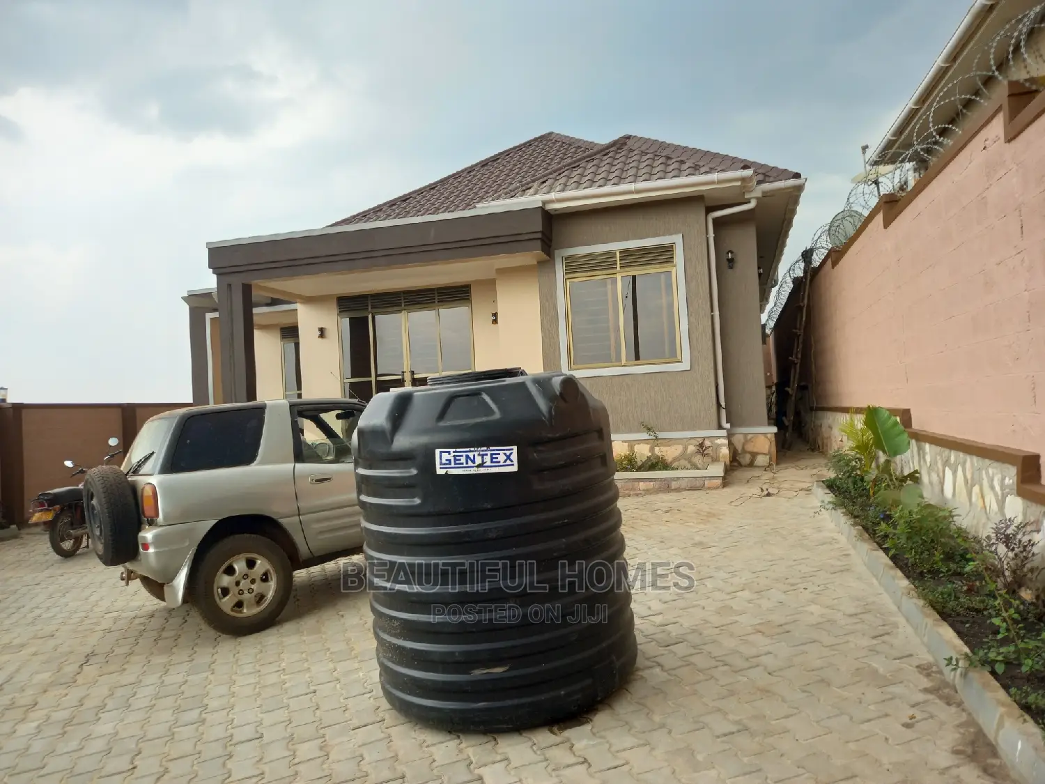 Furnished 3bdrm House in Nakwero Wealthy, Kira for sale in Kira