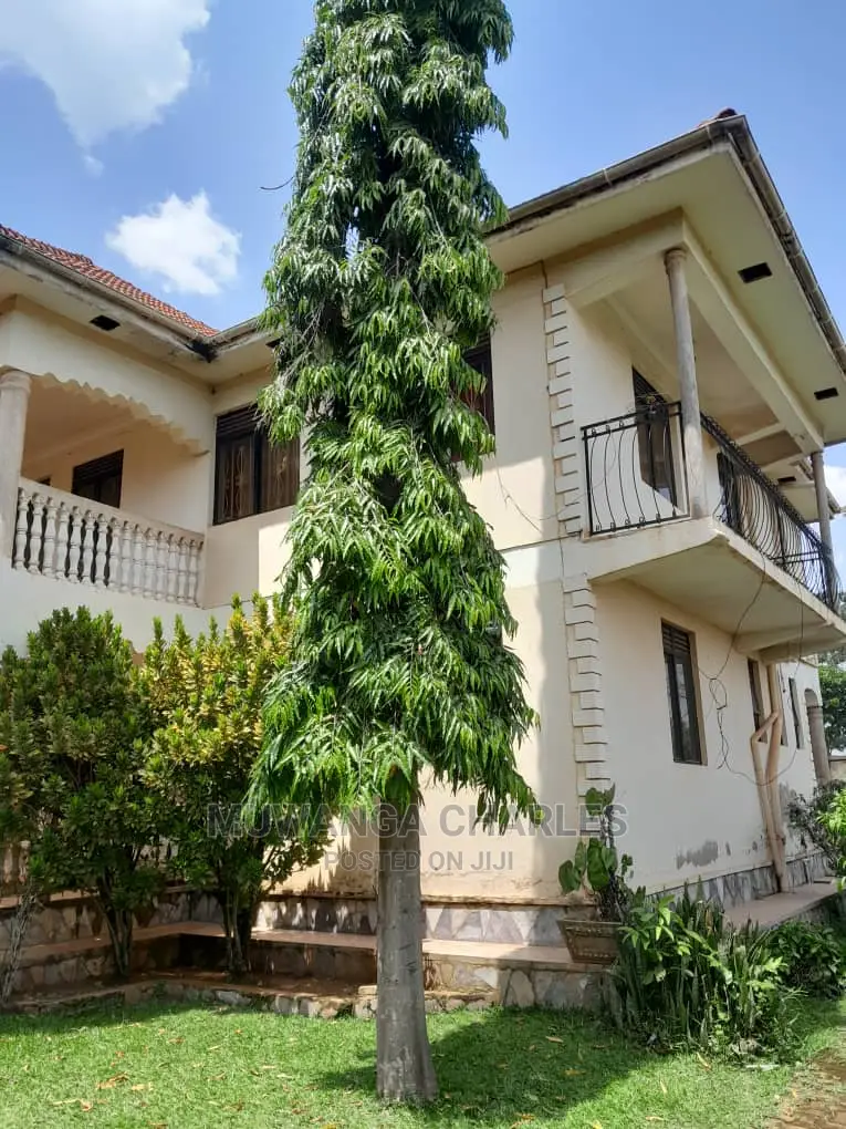 5bdrm Duplex in Fs Properties Ltd, Division B for sale in Division B