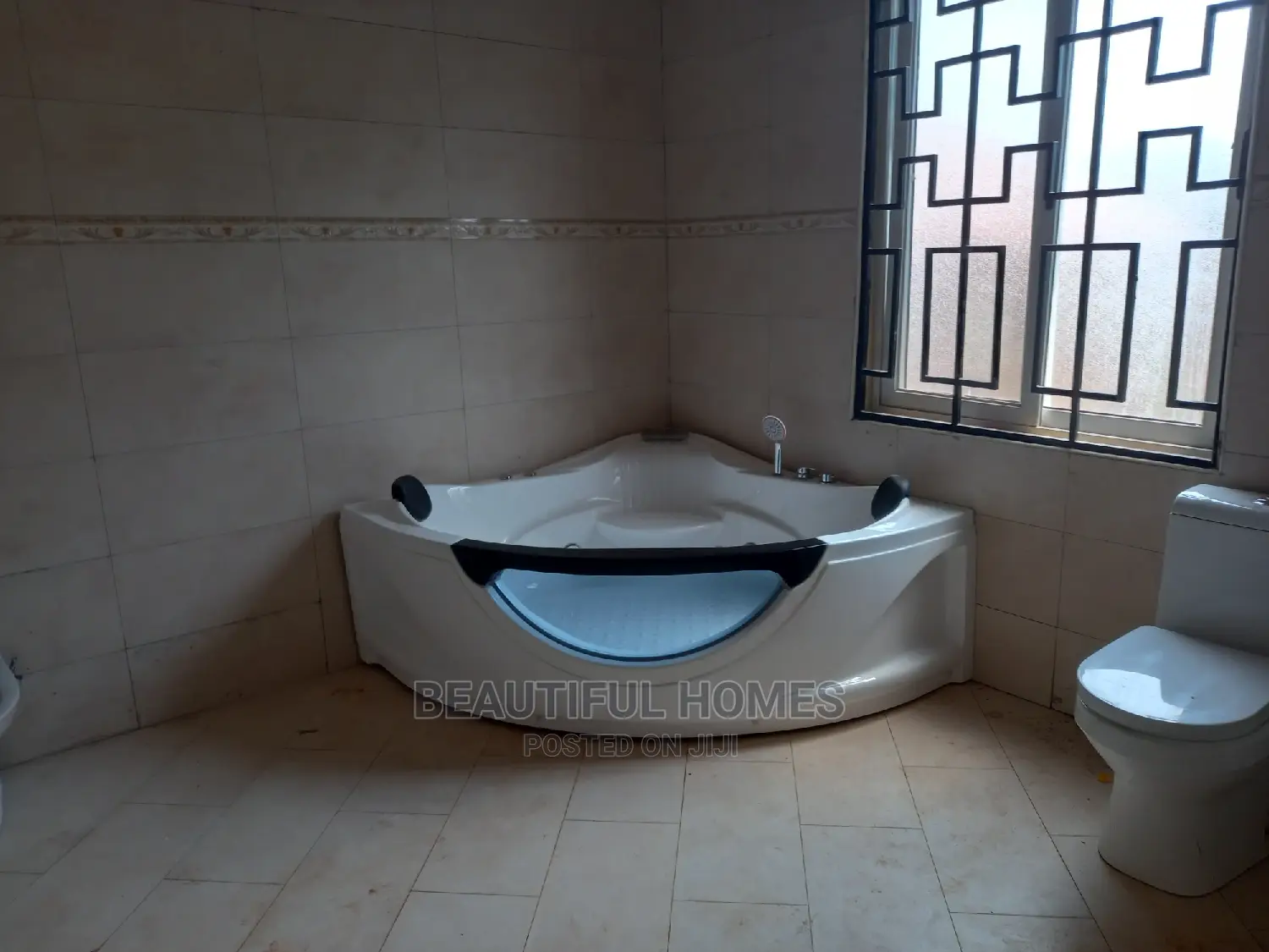 Furnished 6bdrm Mansion in Kyanja Corporate, Nakawa for sale in Nakawa