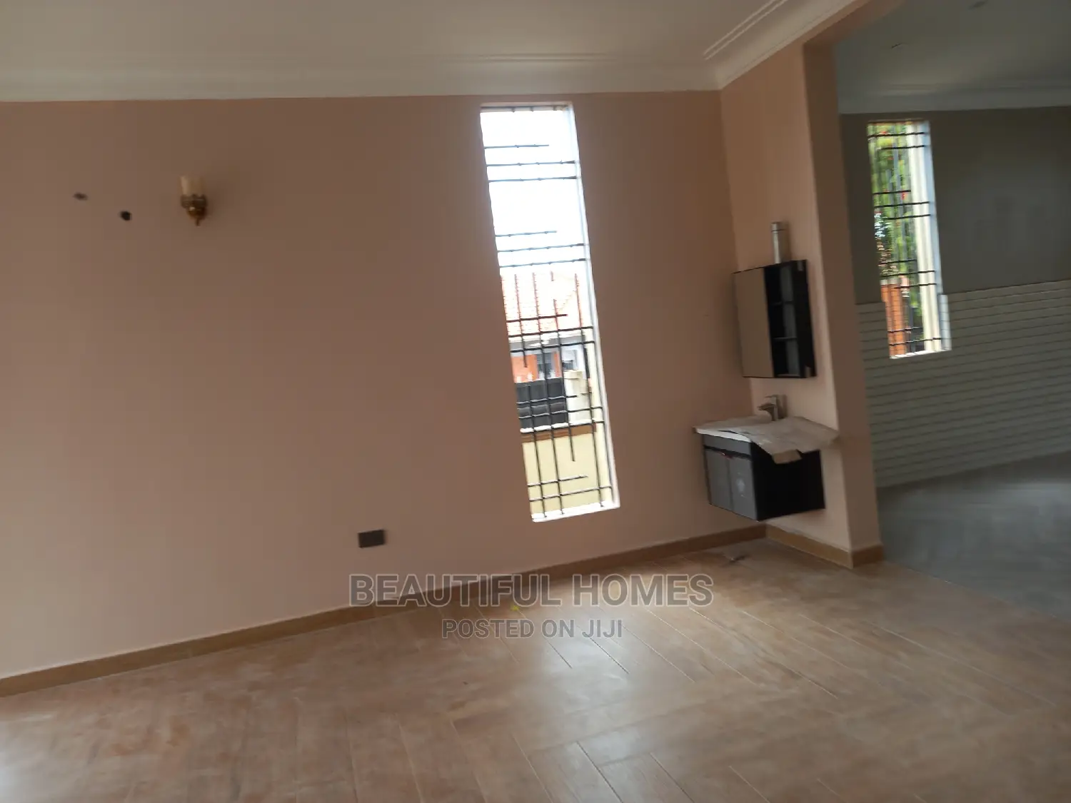 Furnished 6bdrm Mansion in Kyanja Gated Estate, Nakawa for sale in Nakawa