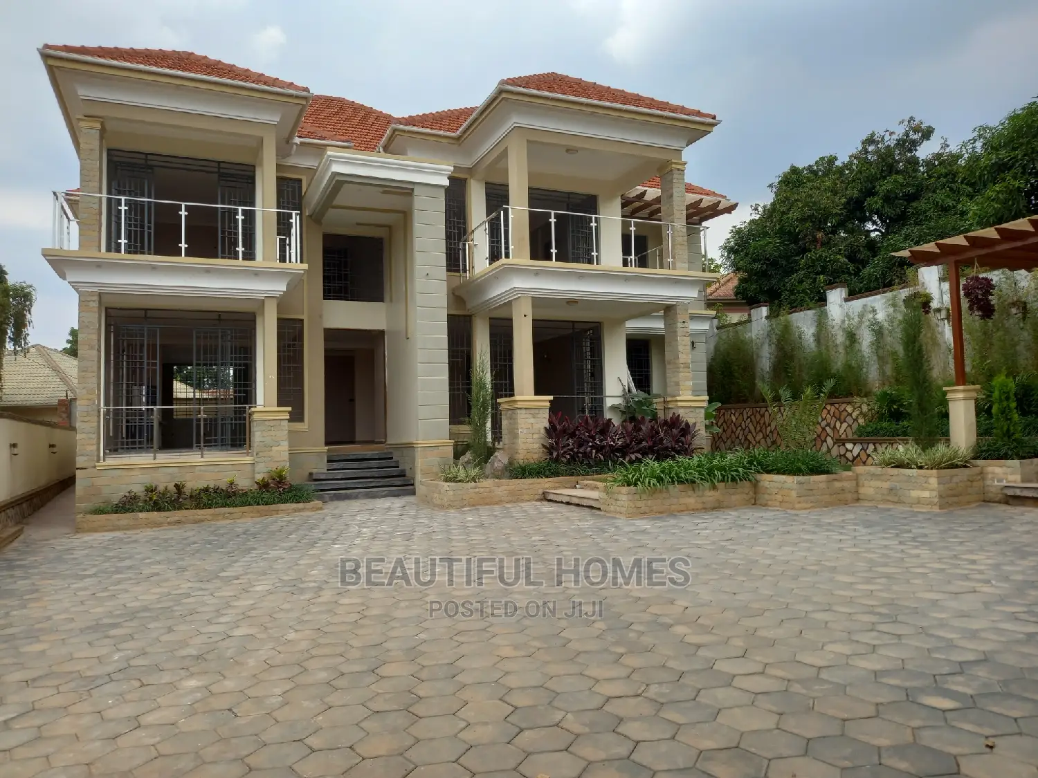 Furnished 6bdrm Mansion in Kyanja Gated Estate, Nakawa for sale in Nakawa