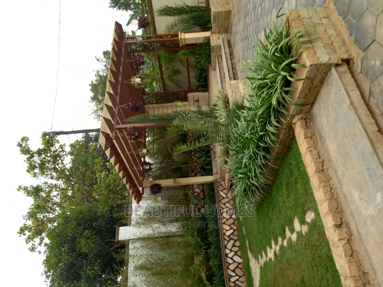 Furnished 6bdrm Duplex in Kyanja All Tarmack, Nakawa for sale in Nakawa