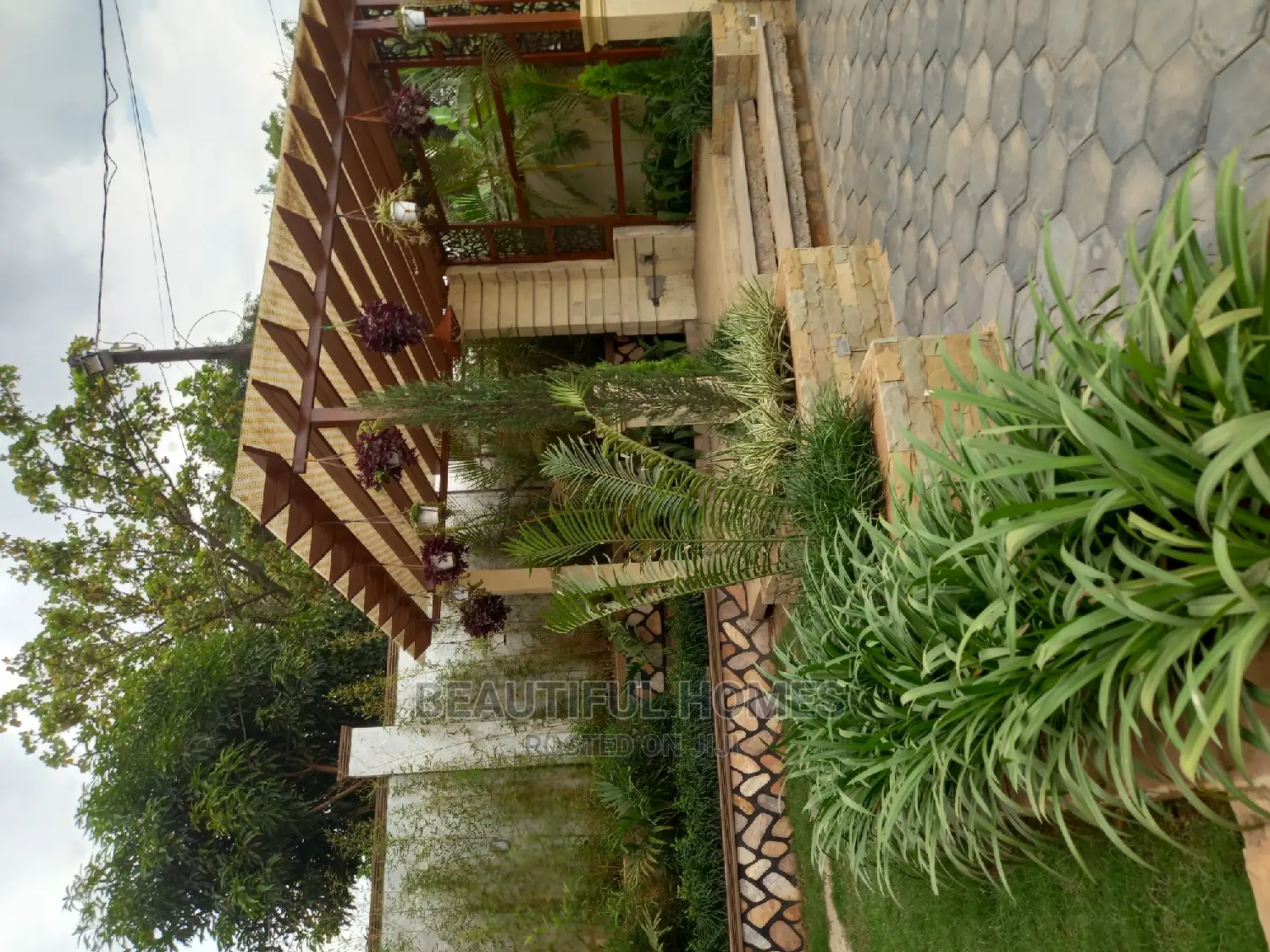 Furnished 6bdrm Mansion in Kyanja Tarmack, Nakawa for sale in Nakawa