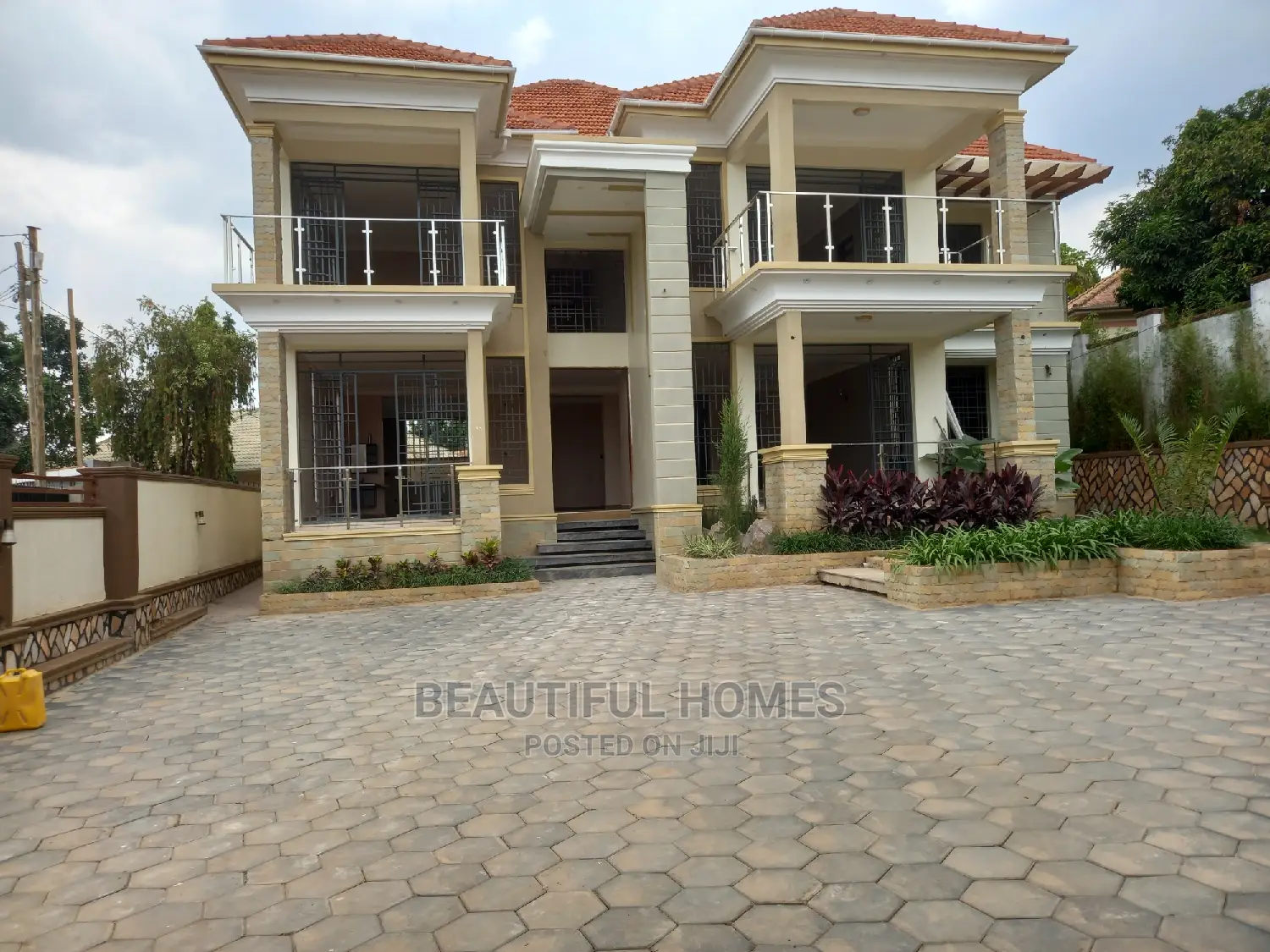 Furnished 6bdrm Mansion in Kyanja Tarmack, Nakawa for sale in Nakawa