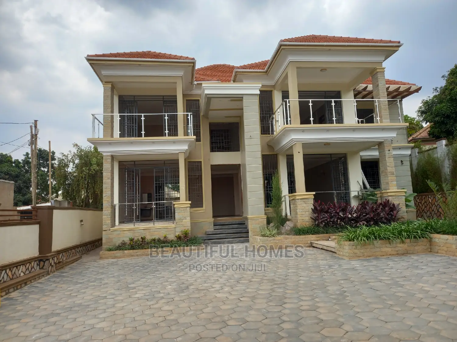 Furnished 6bdrm Mansion in Kyanja Tarmack, Nakawa for sale in Nakawa