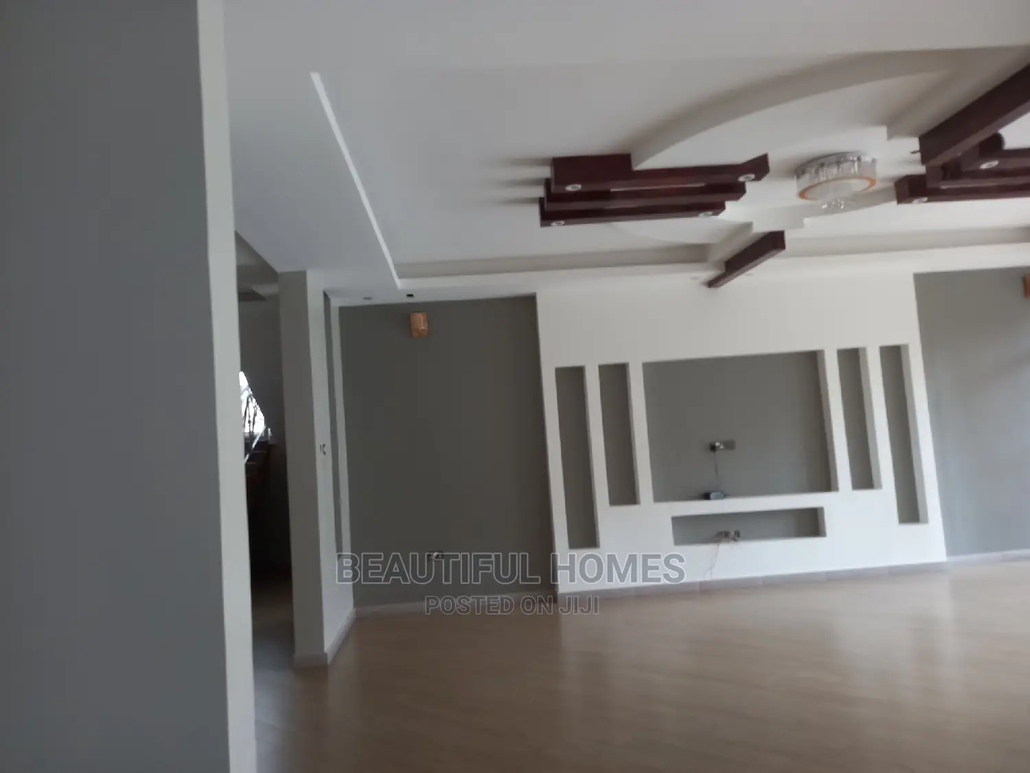 Furnished 6bdrm Mansion in Kyanja All Tarmack, Nakawa for sale in Nakawa