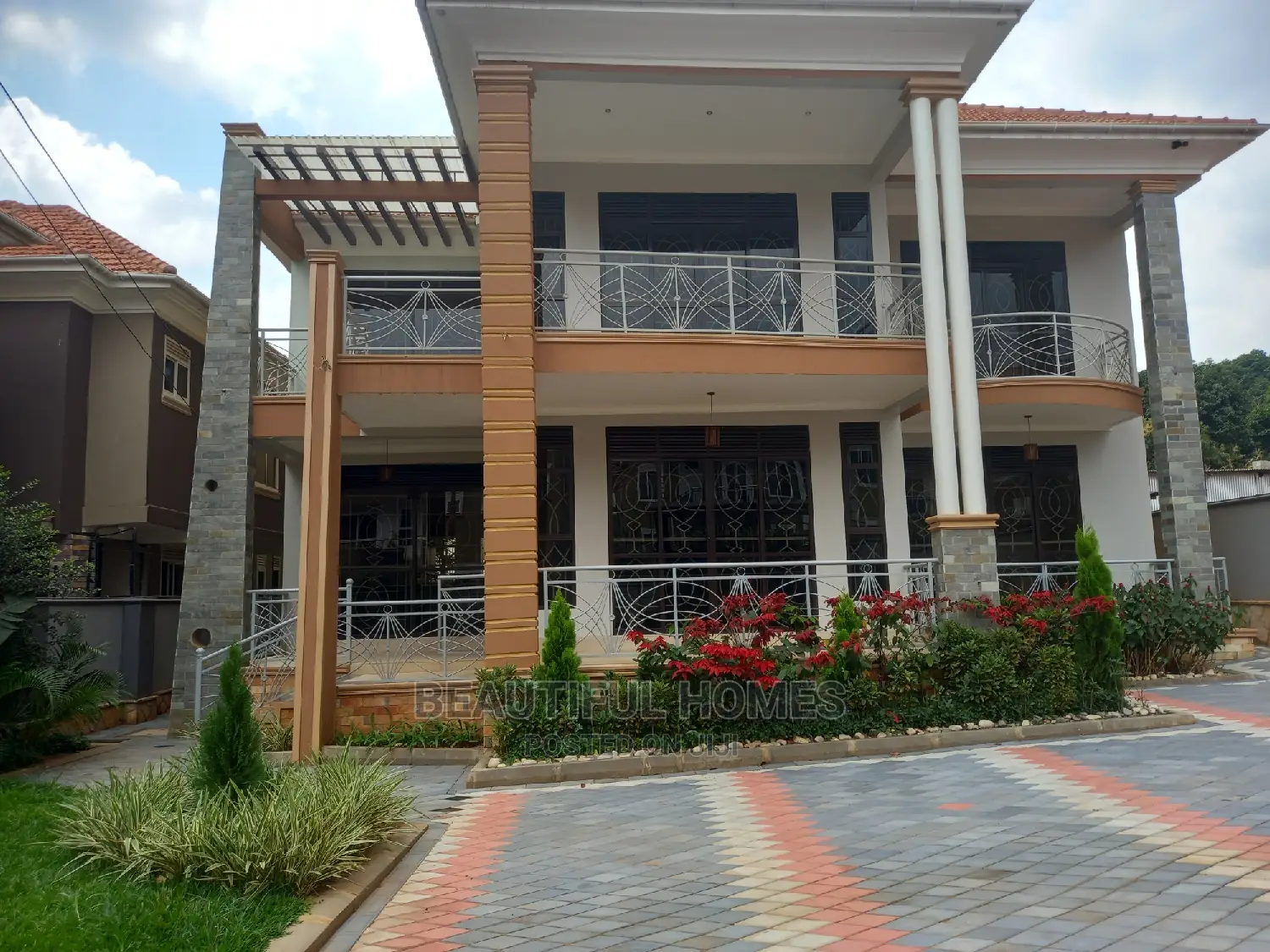 Furnished 6bdrm Mansion in Kyanja All Tarmack, Nakawa for sale in Nakawa
