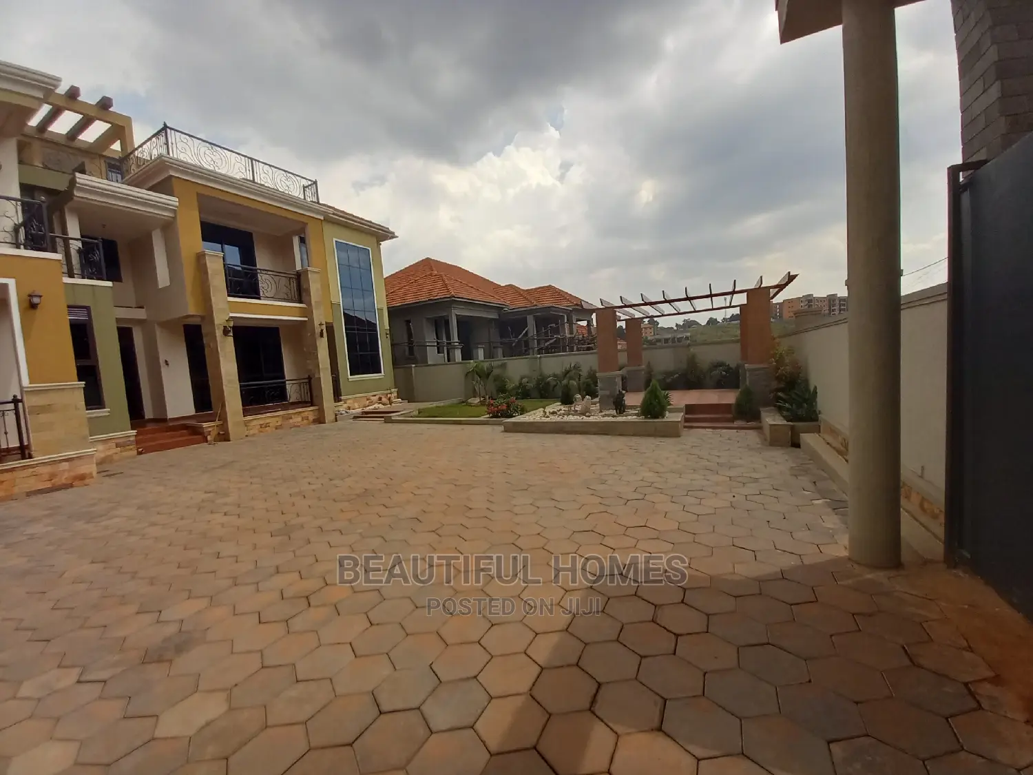 Furnished 6bdrm Mansion in Kyanja, Central Division for sale in Central Division