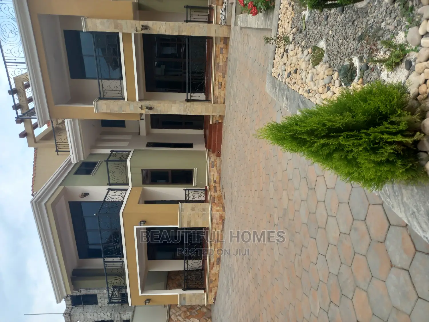 Furnished 6bdrm Duplex in Kyanja, Central Division for sale in Central Division