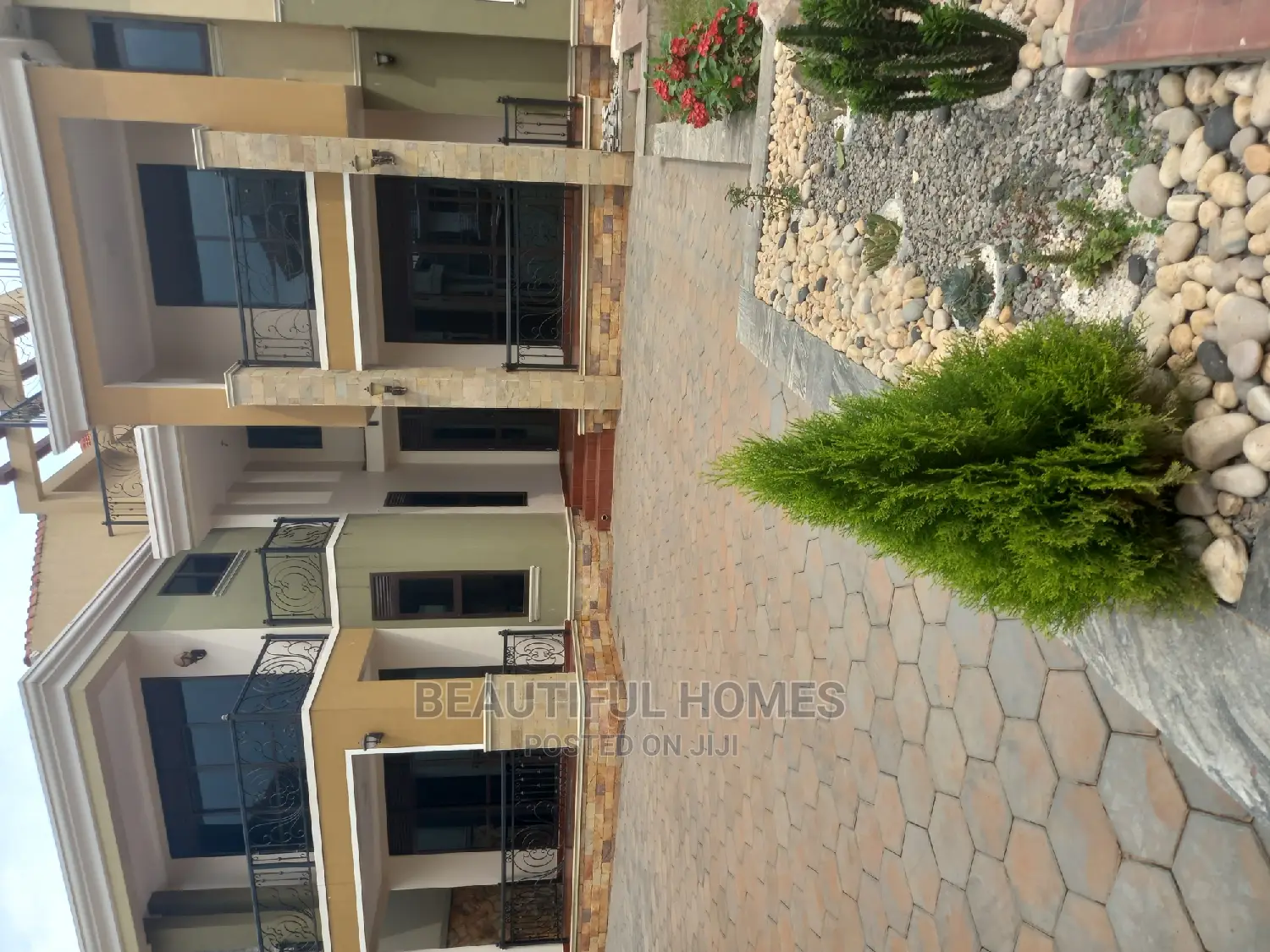 Furnished 6bdrm Duplex in Kyanja, Central Division for sale in Central Division