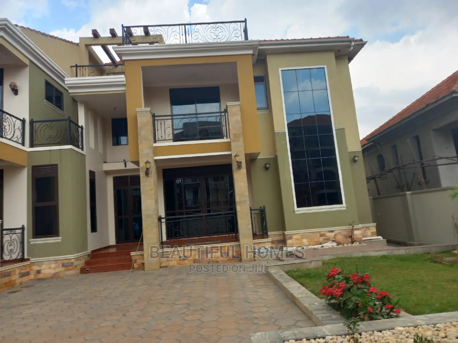 Furnished 6bdrm Mansion in Kyanja Tarmack, Nakawa for sale in Nakawa