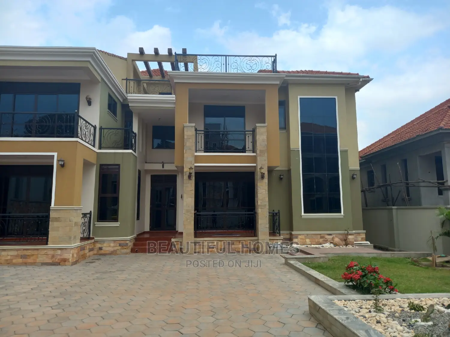 Furnished 6bdrm Mansion in Kyanja Tarmack, Nakawa for sale in Nakawa