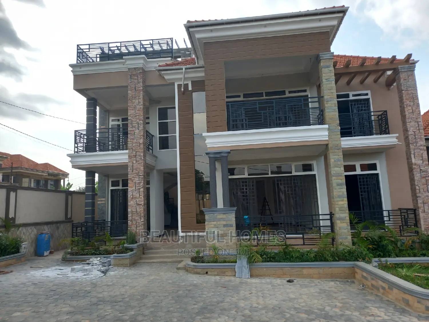 Furnished 6bdrm Mansion in Kisaasi High, Nakawa for sale in Nakawa
